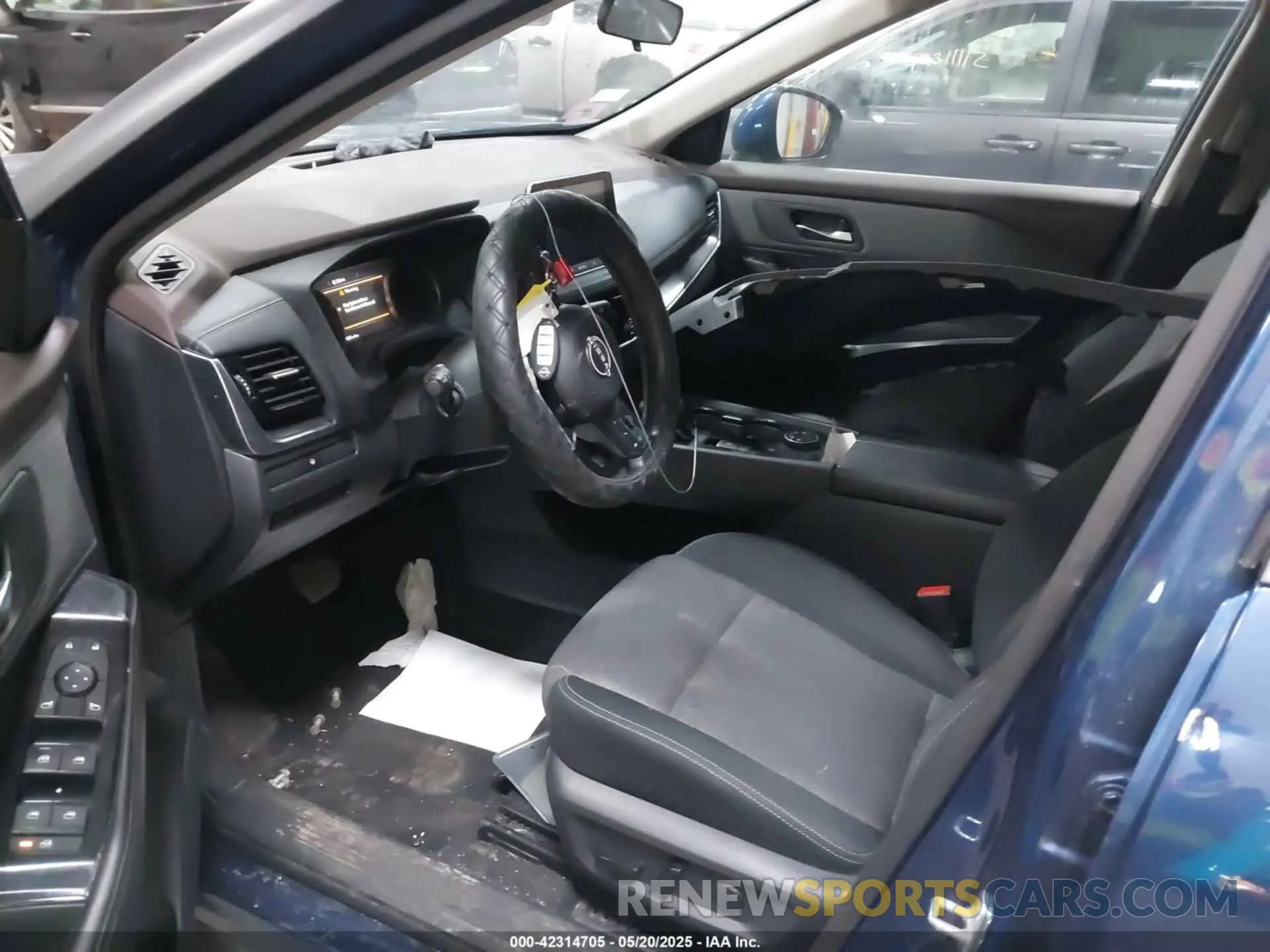 5 Photograph of a damaged car 5N1BT3BB6NC701725 NISSAN ROGUE 2022