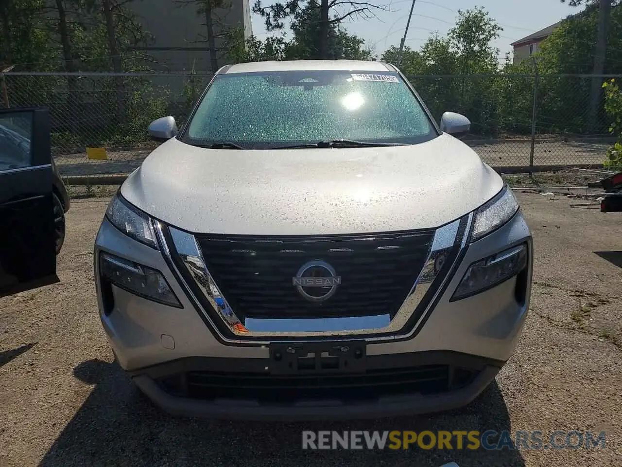 5 Photograph of a damaged car 5N1BT3BB7NC720087 NISSAN ROGUE 2022