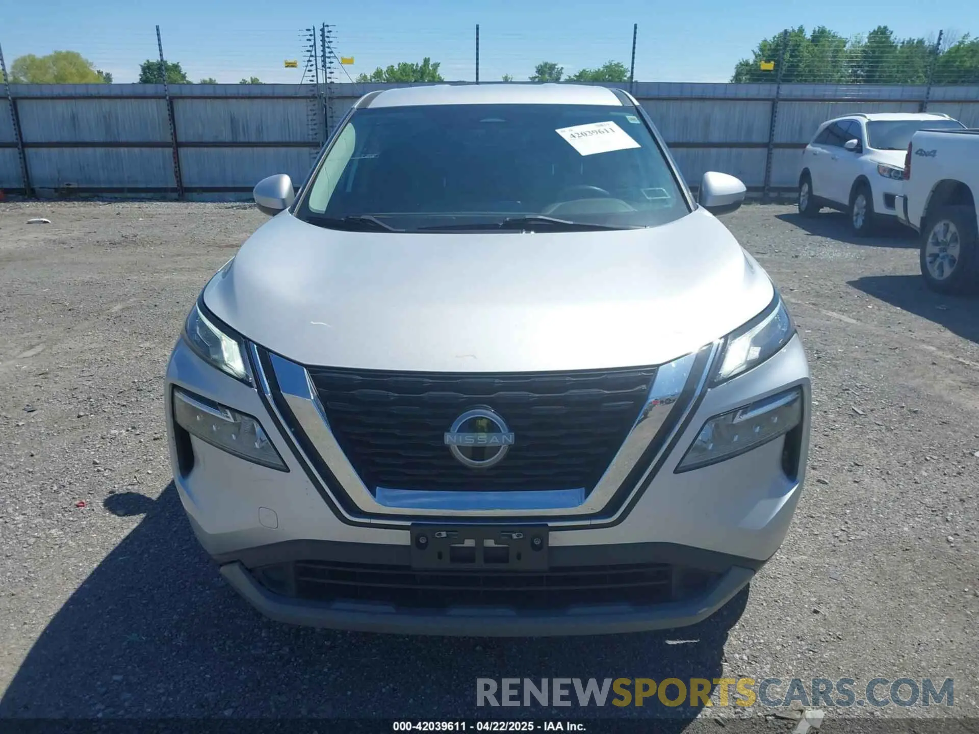 12 Photograph of a damaged car 5N1BT3BB8NC674415 NISSAN ROGUE 2022