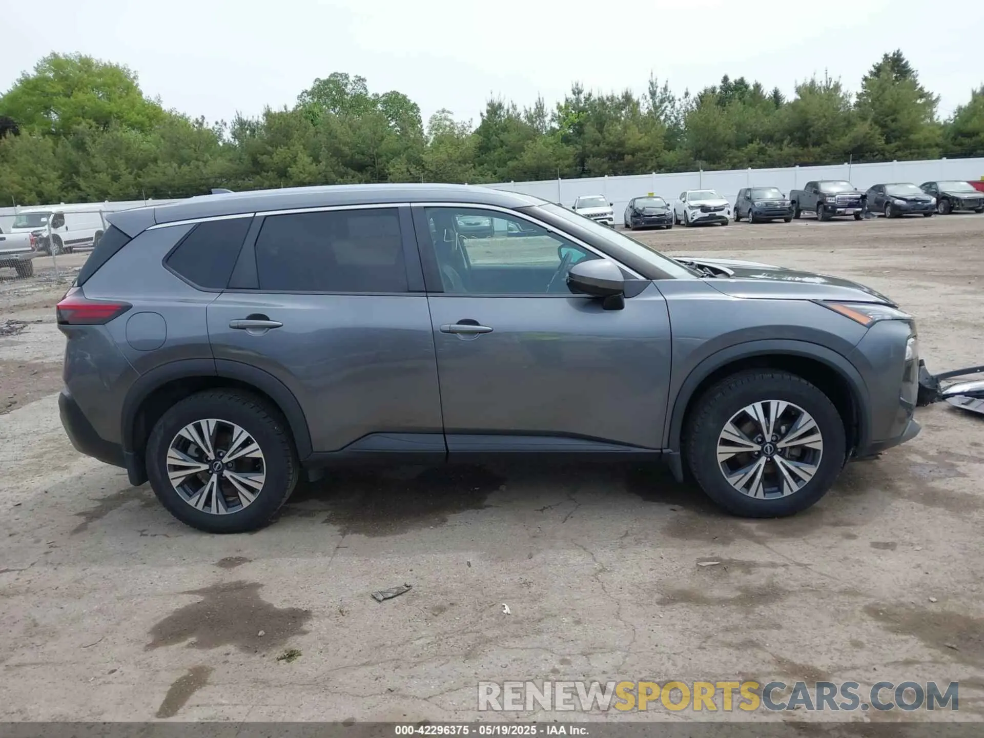 14 Photograph of a damaged car 5N1BT3BB8NC676391 NISSAN ROGUE 2022