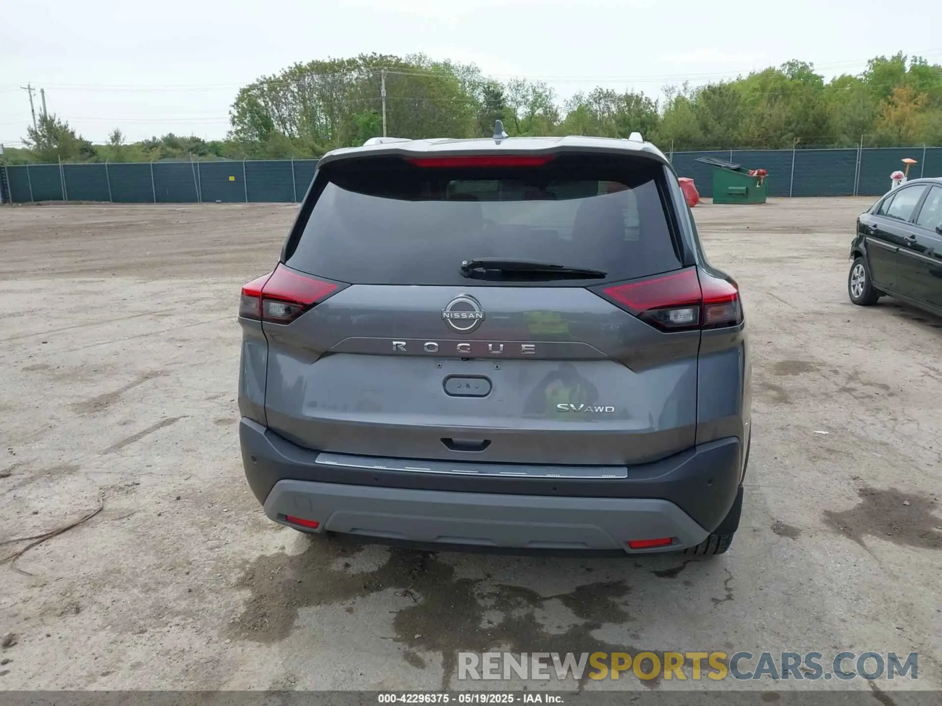 17 Photograph of a damaged car 5N1BT3BB8NC676391 NISSAN ROGUE 2022