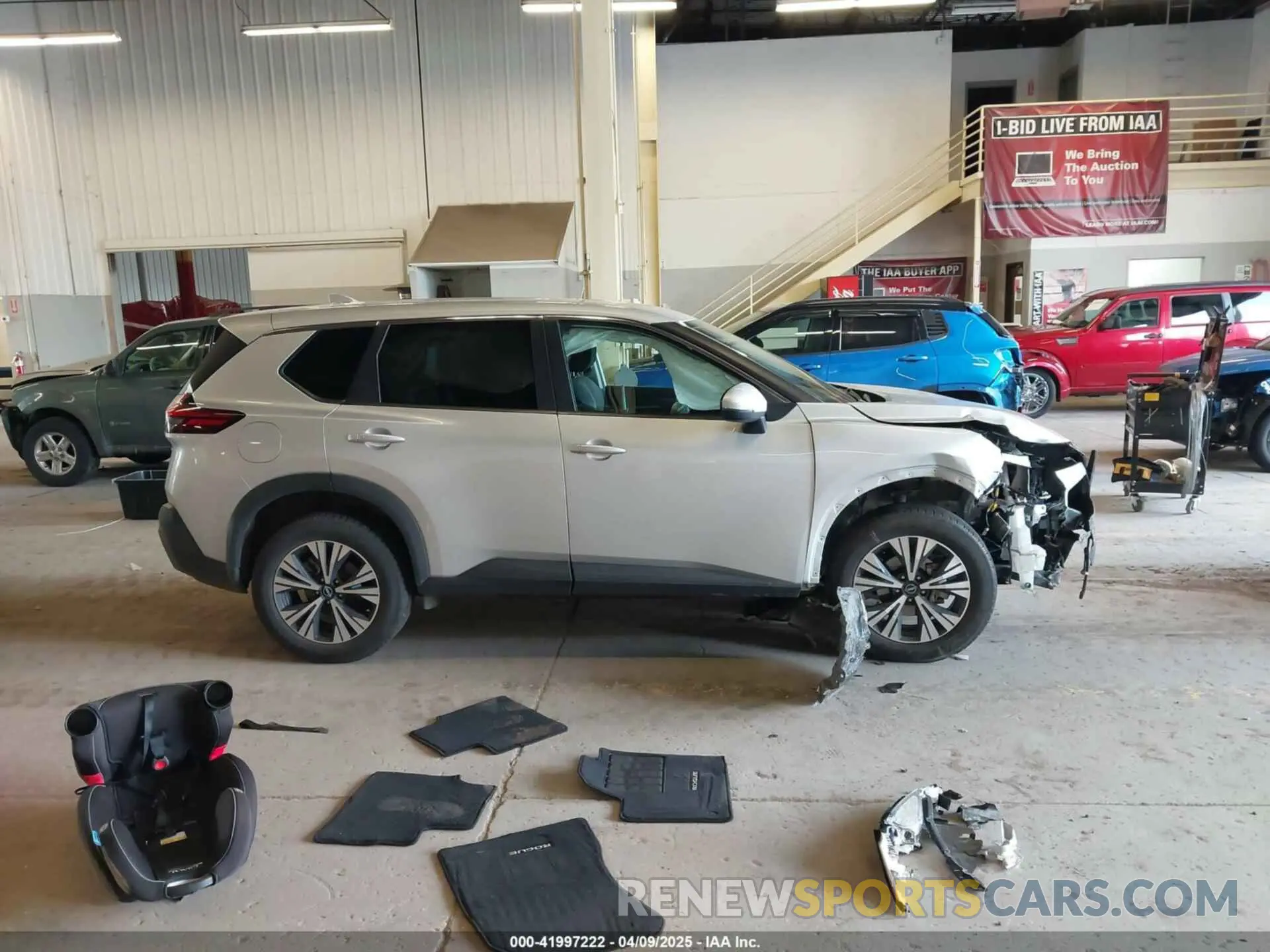 13 Photograph of a damaged car 5N1BT3BB8NC689562 NISSAN ROGUE 2022