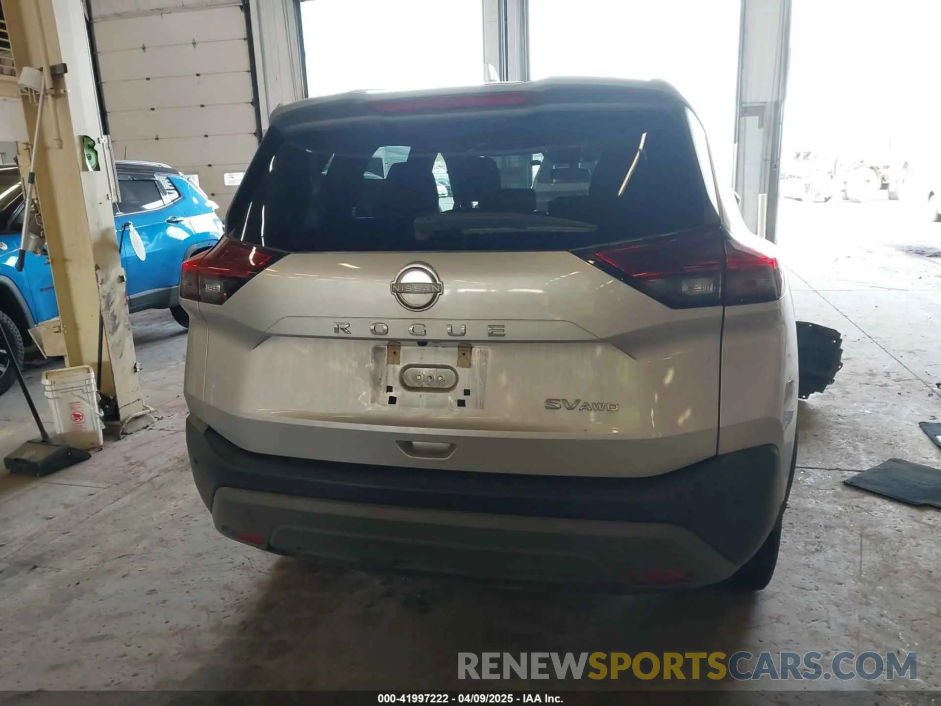 16 Photograph of a damaged car 5N1BT3BB8NC689562 NISSAN ROGUE 2022