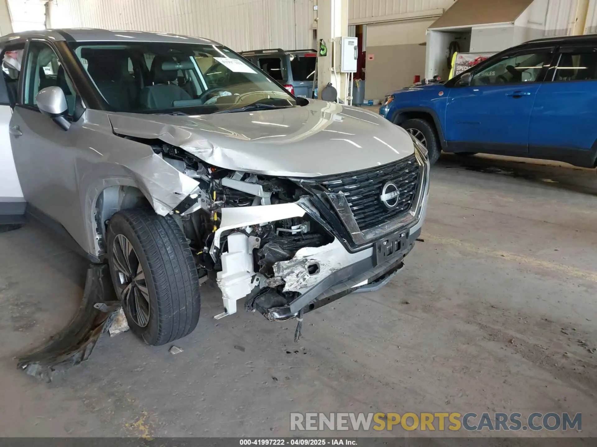 6 Photograph of a damaged car 5N1BT3BB8NC689562 NISSAN ROGUE 2022