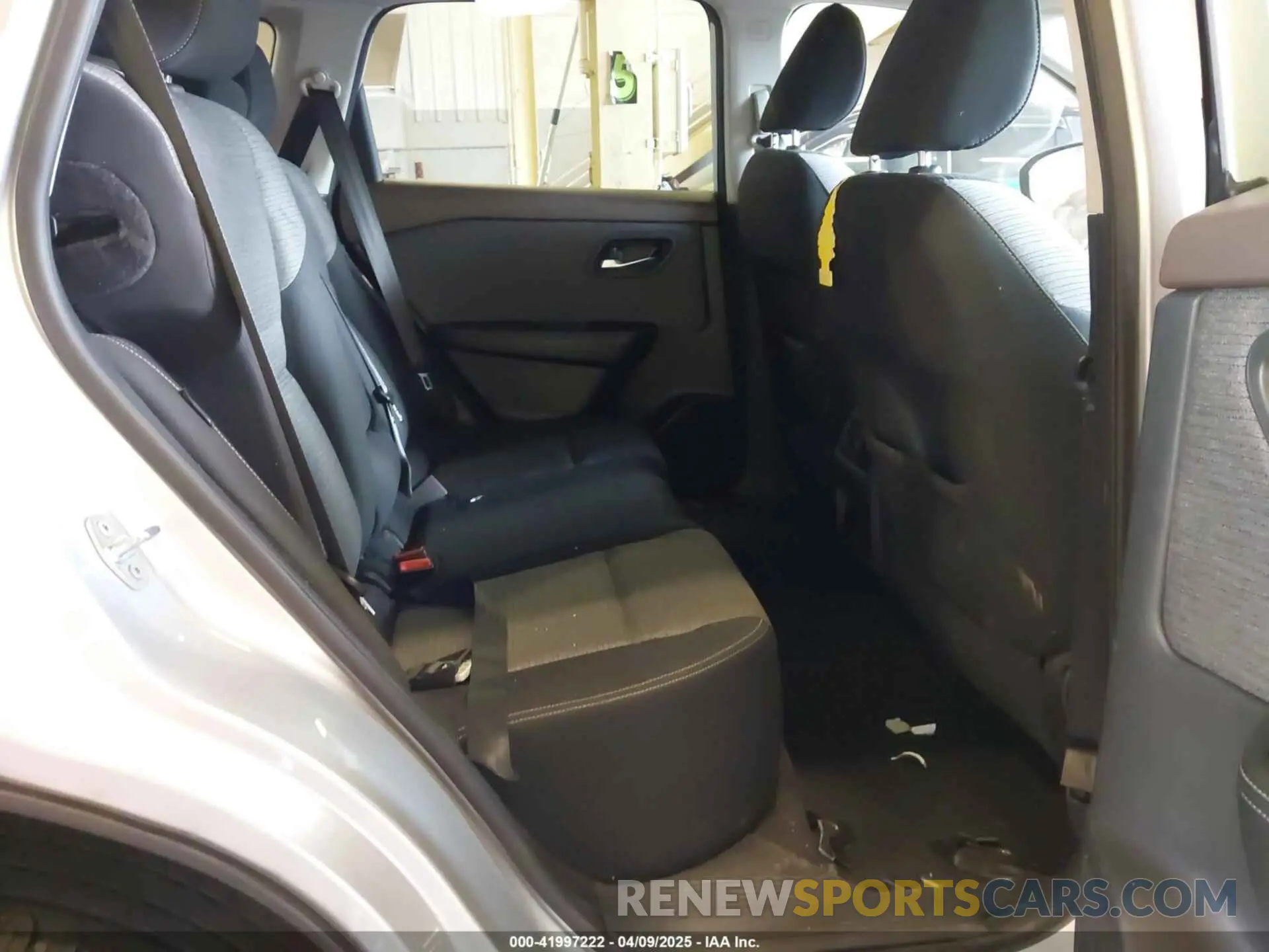 8 Photograph of a damaged car 5N1BT3BB8NC689562 NISSAN ROGUE 2022