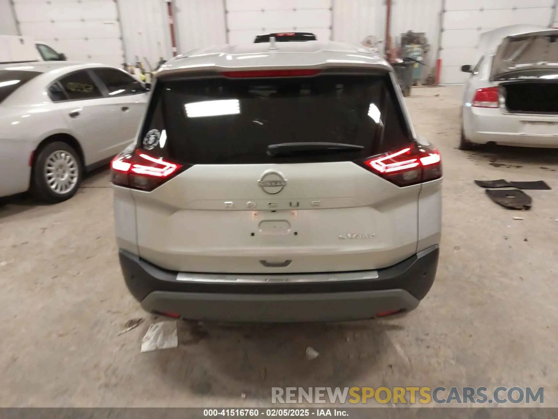 16 Photograph of a damaged car 5N1BT3BB8NC696544 NISSAN ROGUE 2022