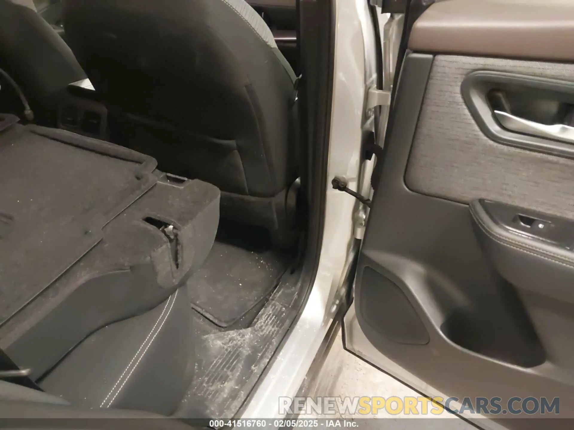8 Photograph of a damaged car 5N1BT3BB8NC696544 NISSAN ROGUE 2022
