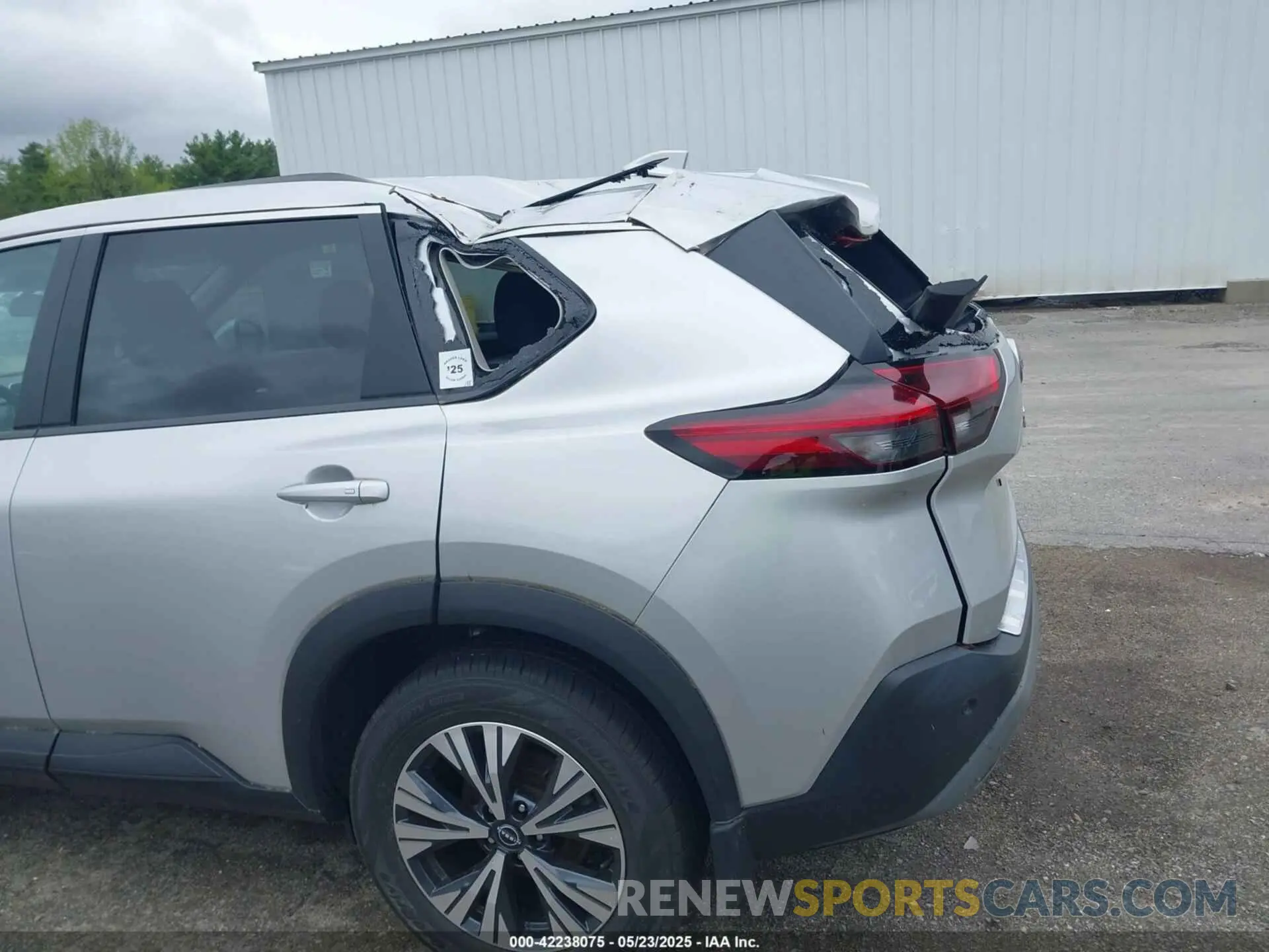 19 Photograph of a damaged car 5N1BT3BB8NC714959 NISSAN ROGUE 2022