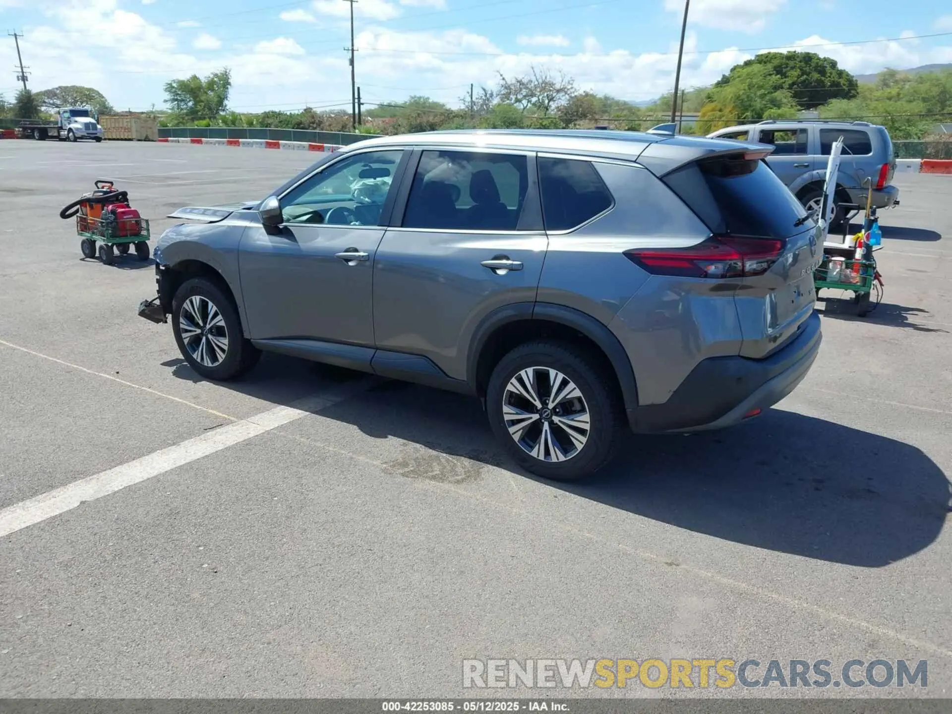 3 Photograph of a damaged car 5N1BT3BB9NC677677 NISSAN ROGUE 2022