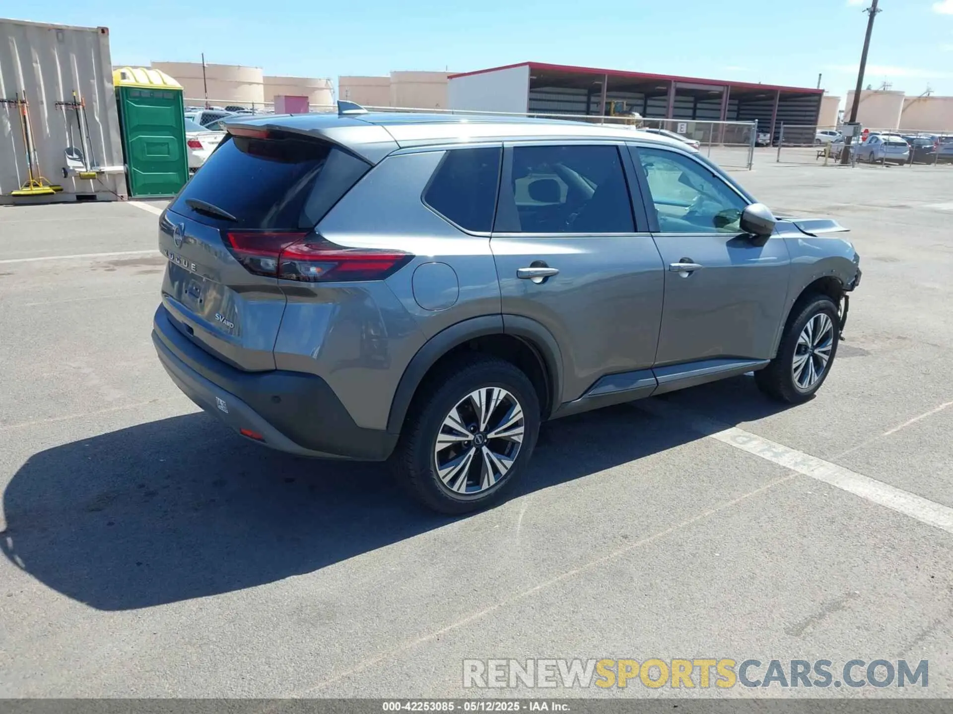 4 Photograph of a damaged car 5N1BT3BB9NC677677 NISSAN ROGUE 2022
