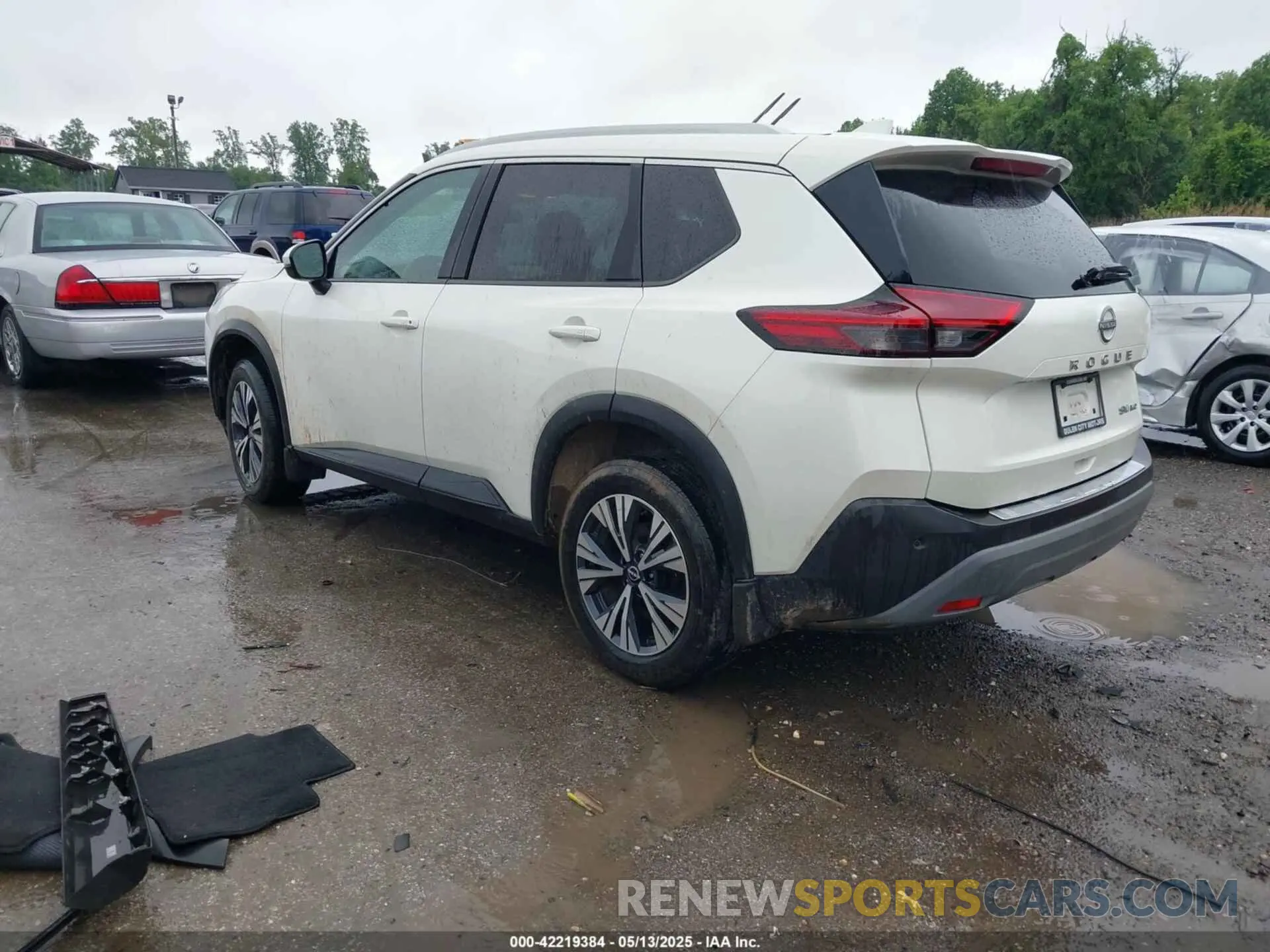 3 Photograph of a damaged car 5N1BT3BB9NC705641 NISSAN ROGUE 2022