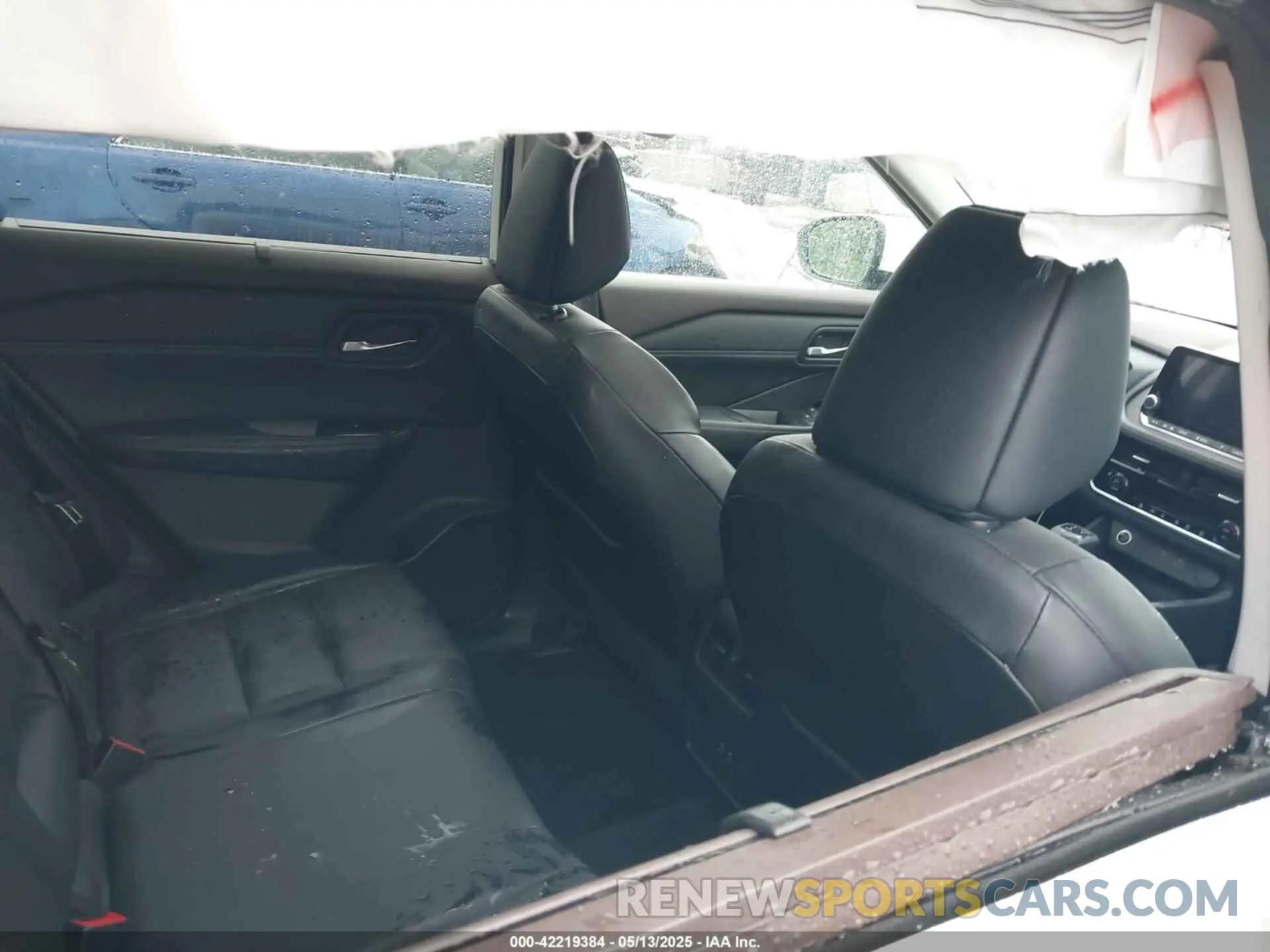 8 Photograph of a damaged car 5N1BT3BB9NC705641 NISSAN ROGUE 2022