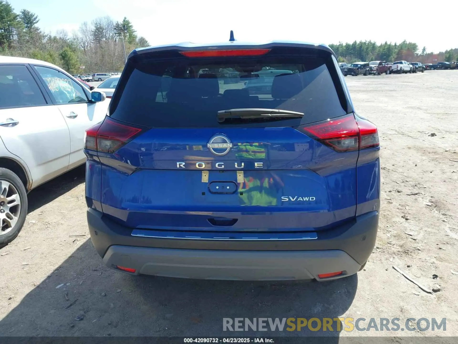 17 Photograph of a damaged car 5N1BT3BB9NC709303 NISSAN ROGUE 2022