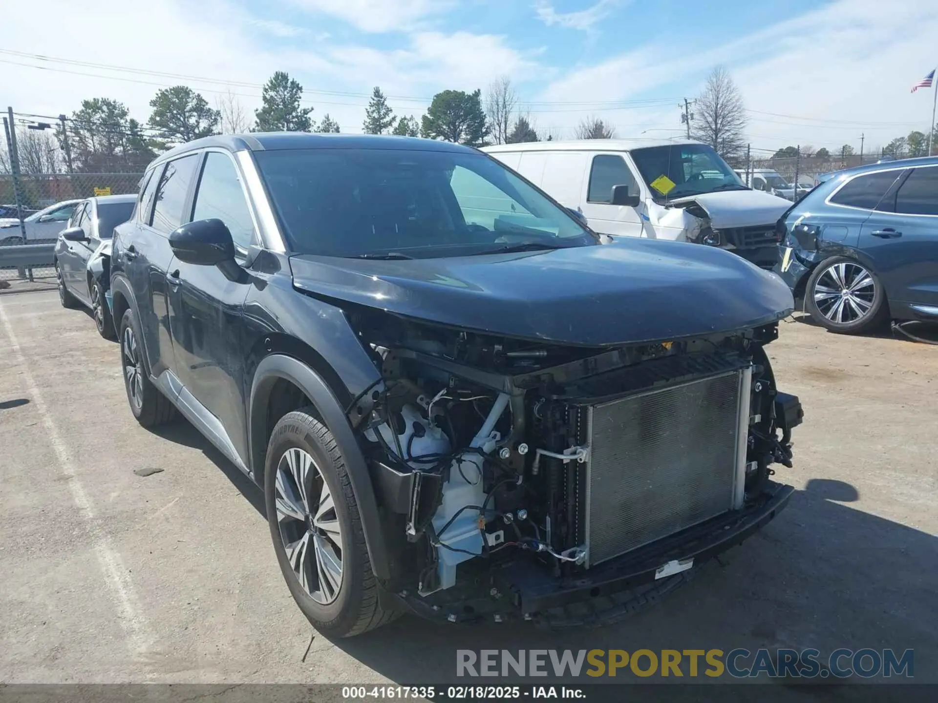 14 Photograph of a damaged car 5N1BT3BBXNC692754 NISSAN ROGUE 2022