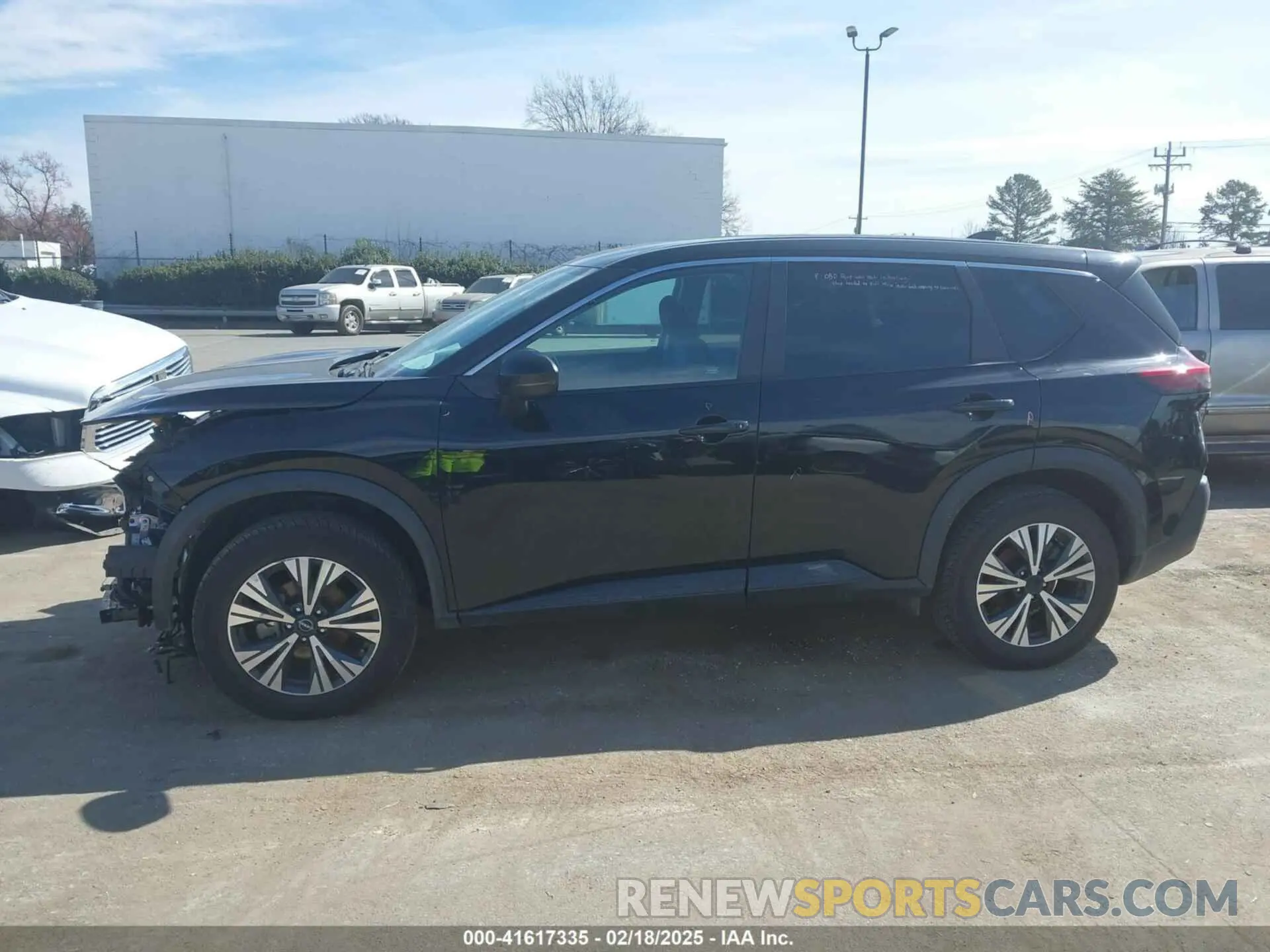 15 Photograph of a damaged car 5N1BT3BBXNC692754 NISSAN ROGUE 2022