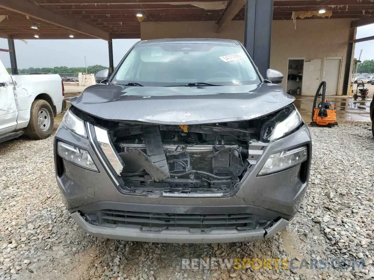 5 Photograph of a damaged car 5N1BT3BBXNC718060 NISSAN ROGUE 2022