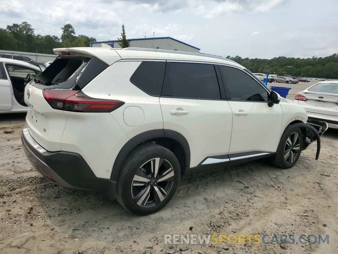 3 Photograph of a damaged car 5N1BT3CA1NC709074 NISSAN ROGUE 2022
