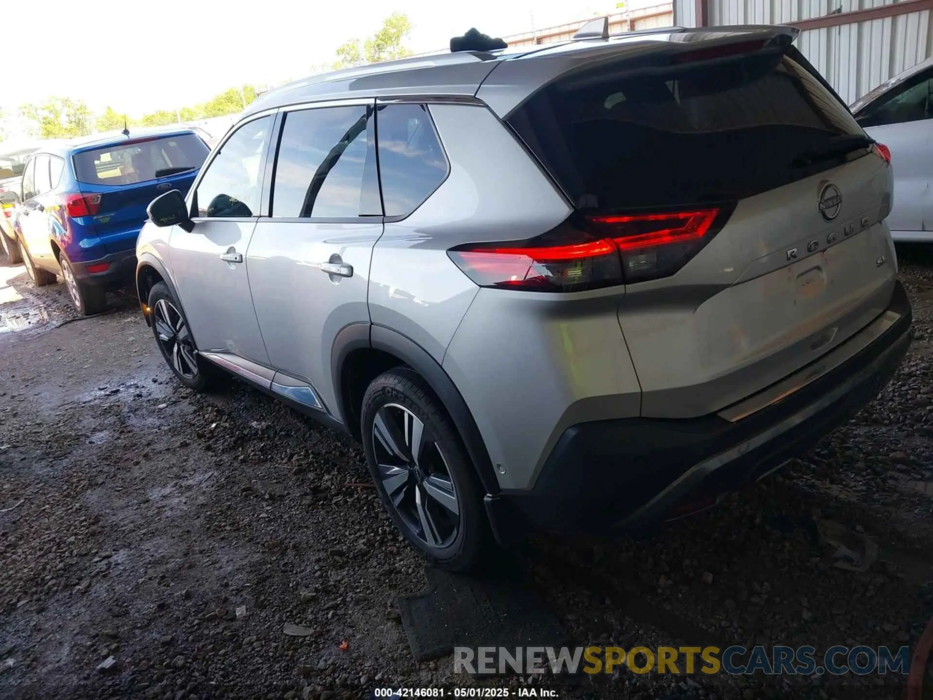 3 Photograph of a damaged car 5N1BT3CA2NC731911 NISSAN ROGUE 2022