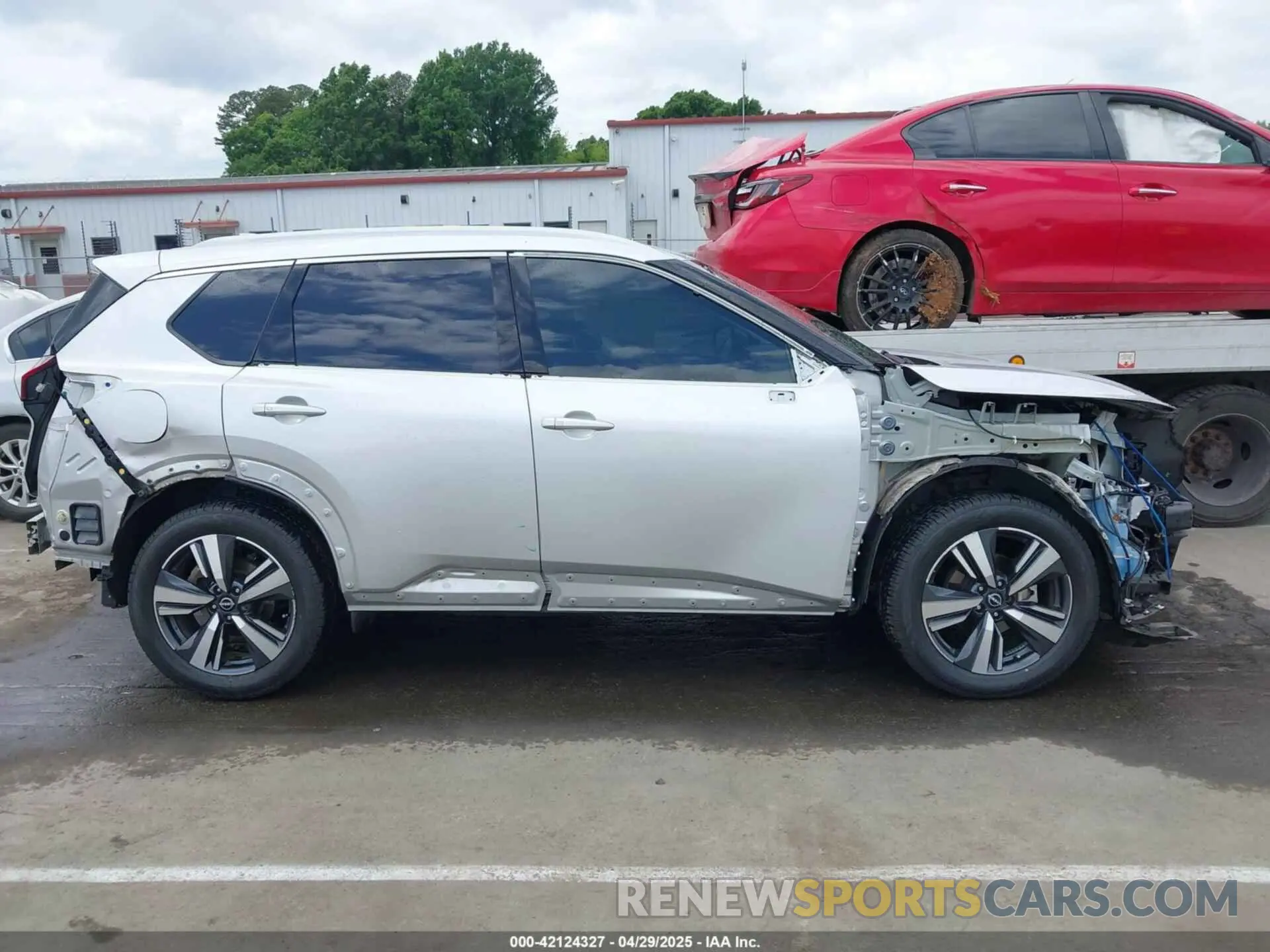 14 Photograph of a damaged car 5N1BT3CA3NC716219 NISSAN ROGUE 2022