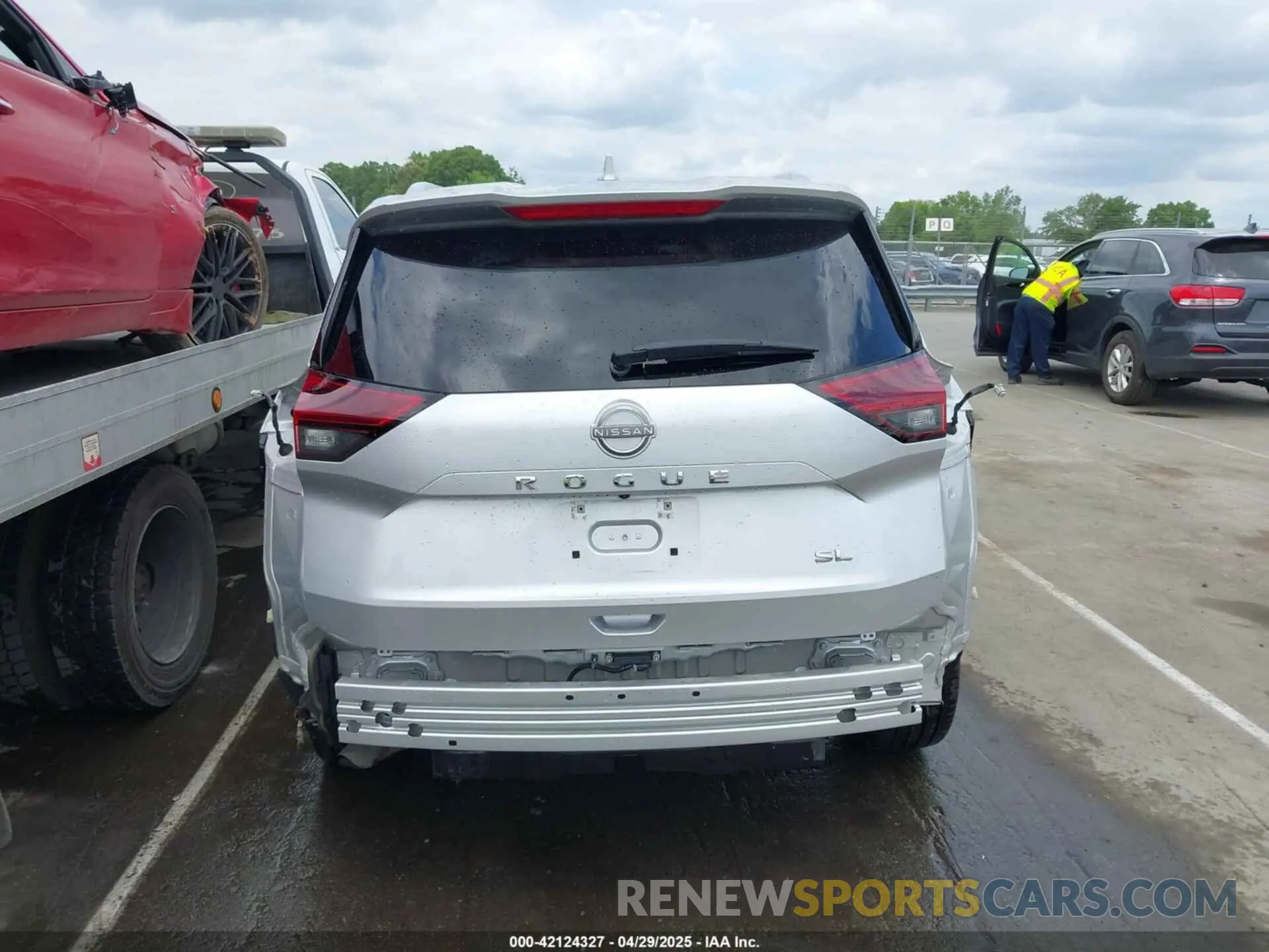 17 Photograph of a damaged car 5N1BT3CA3NC716219 NISSAN ROGUE 2022