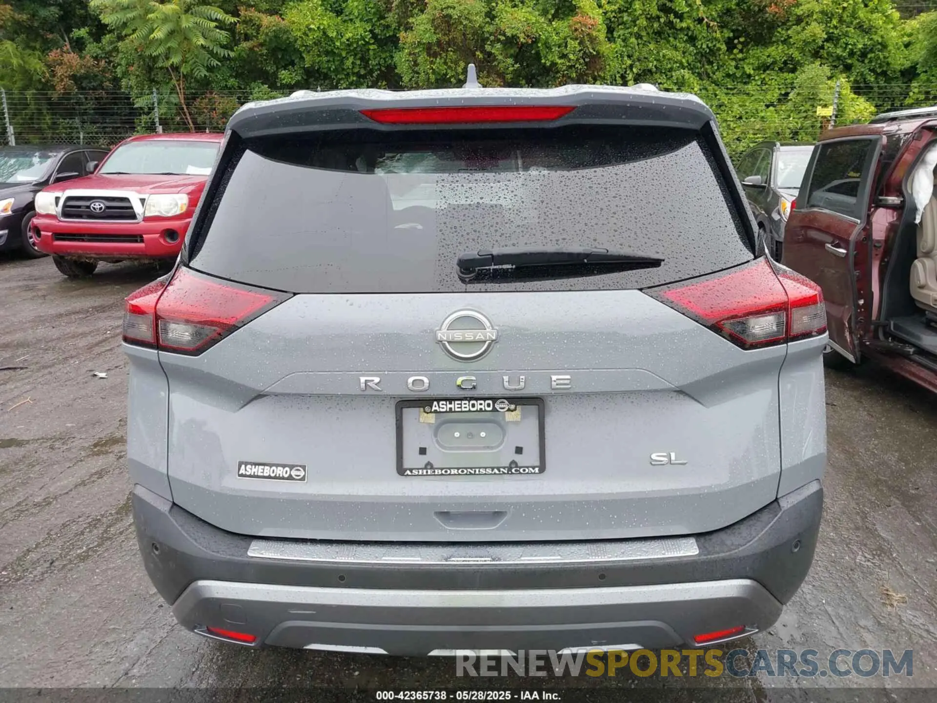16 Photograph of a damaged car 5N1BT3CAXNC716010 NISSAN ROGUE 2022
