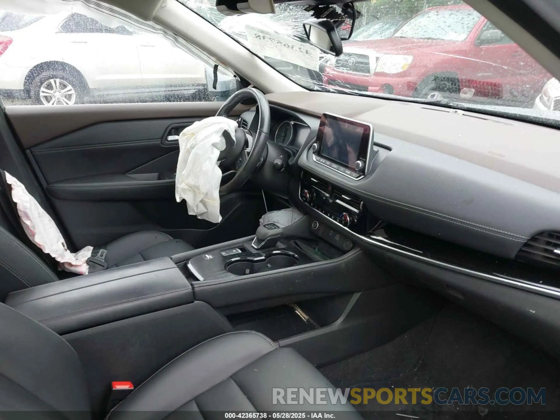 5 Photograph of a damaged car 5N1BT3CAXNC716010 NISSAN ROGUE 2022