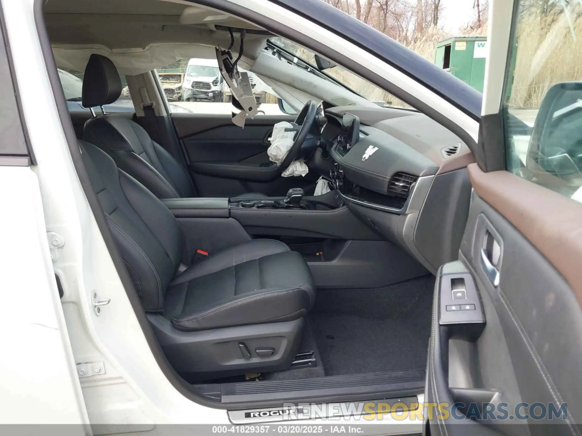 5 Photograph of a damaged car 5N1BT3CB0NC733178 NISSAN ROGUE 2022