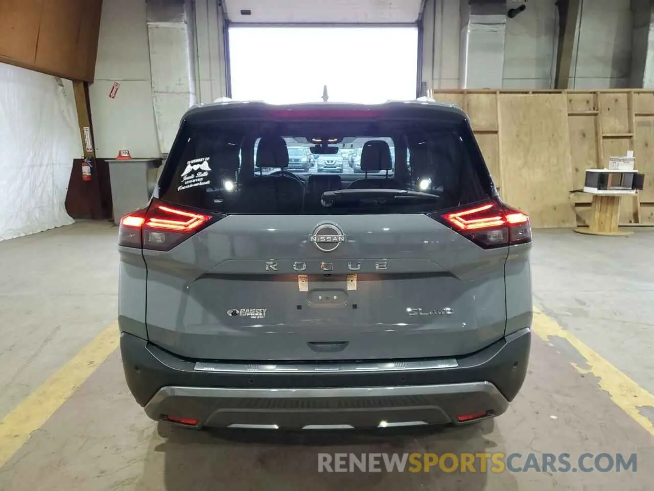 6 Photograph of a damaged car 5N1BT3CB2NC702580 NISSAN ROGUE 2022