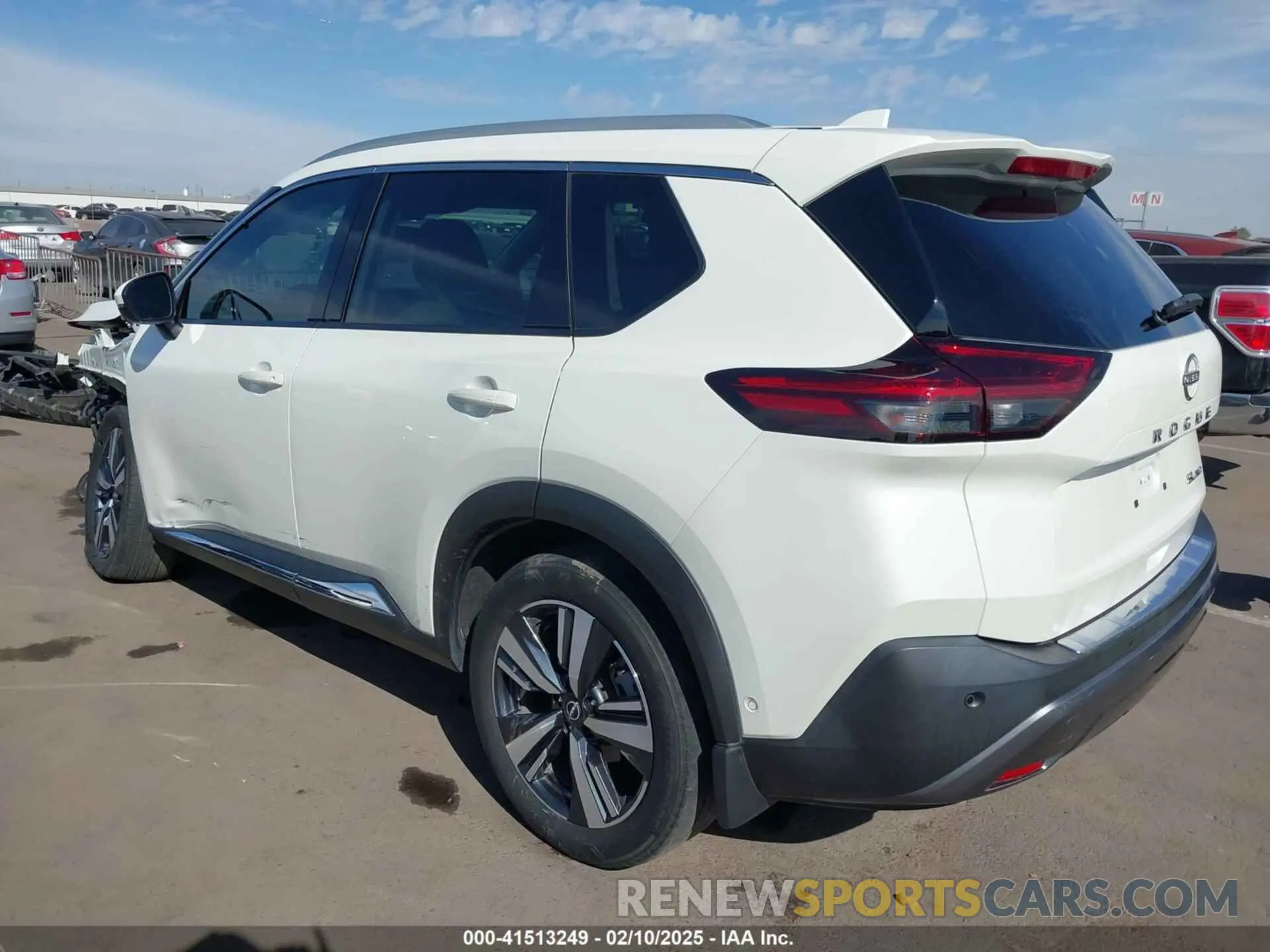 3 Photograph of a damaged car 5N1BT3CB5NC692949 NISSAN ROGUE 2022