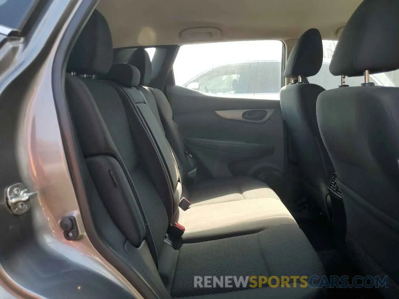 11 Photograph of a damaged car JN1BJ1AVXNW341242 NISSAN ROGUE 2022