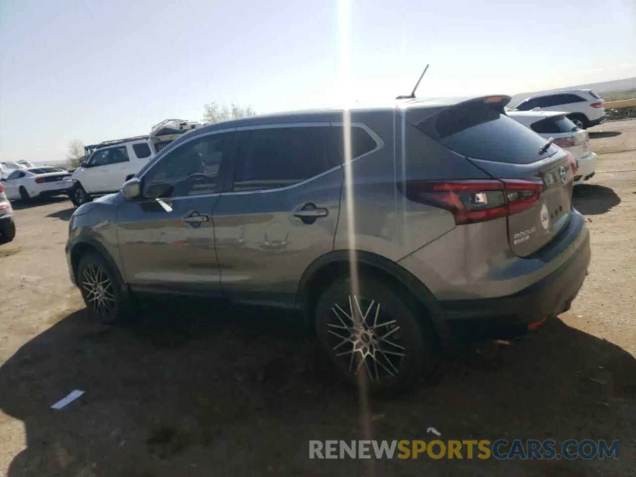 2 Photograph of a damaged car JN1BJ1AW1NW681825 NISSAN ROGUE 2022