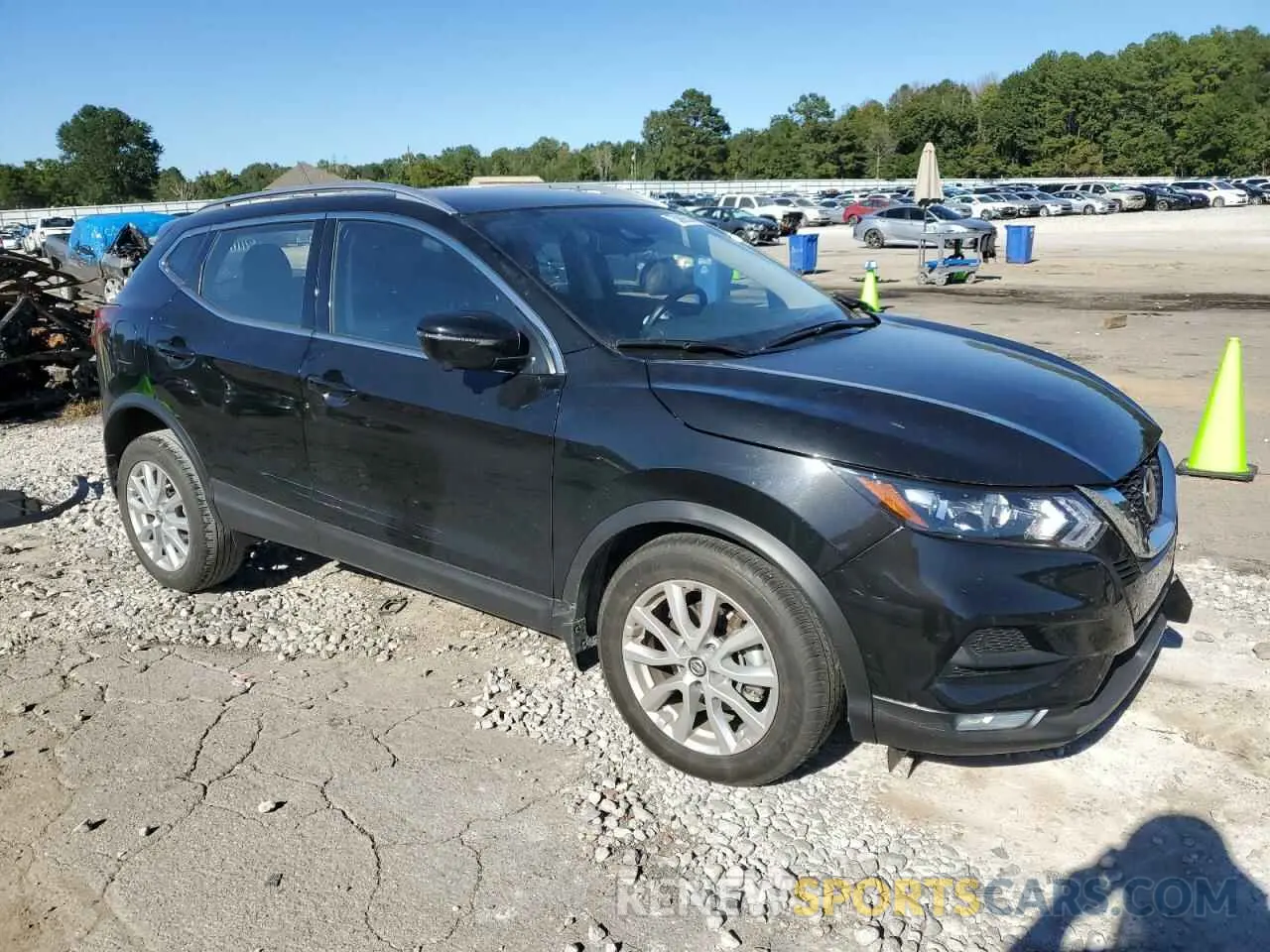 4 Photograph of a damaged car JN1BJ1BV6NW340488 NISSAN ROGUE 2022