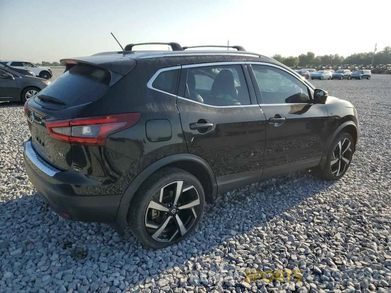 3 Photograph of a damaged car JN1BJ1CV4NW351780 NISSAN ROGUE 2022