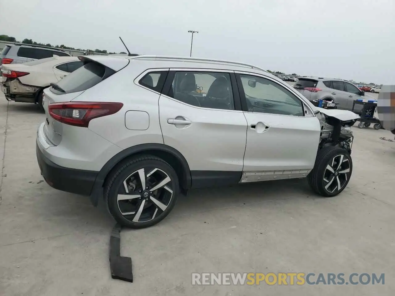 3 Photograph of a damaged car JN1BJ1CW3NW496883 NISSAN ROGUE 2022