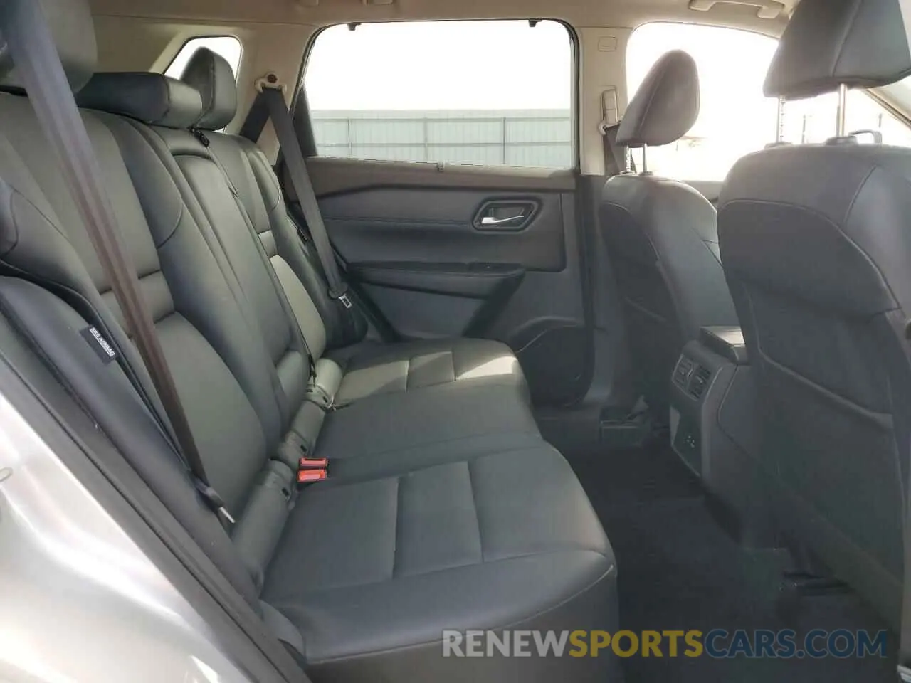 11 Photograph of a damaged car JN8BT3BA4NW042140 NISSAN ROGUE 2022
