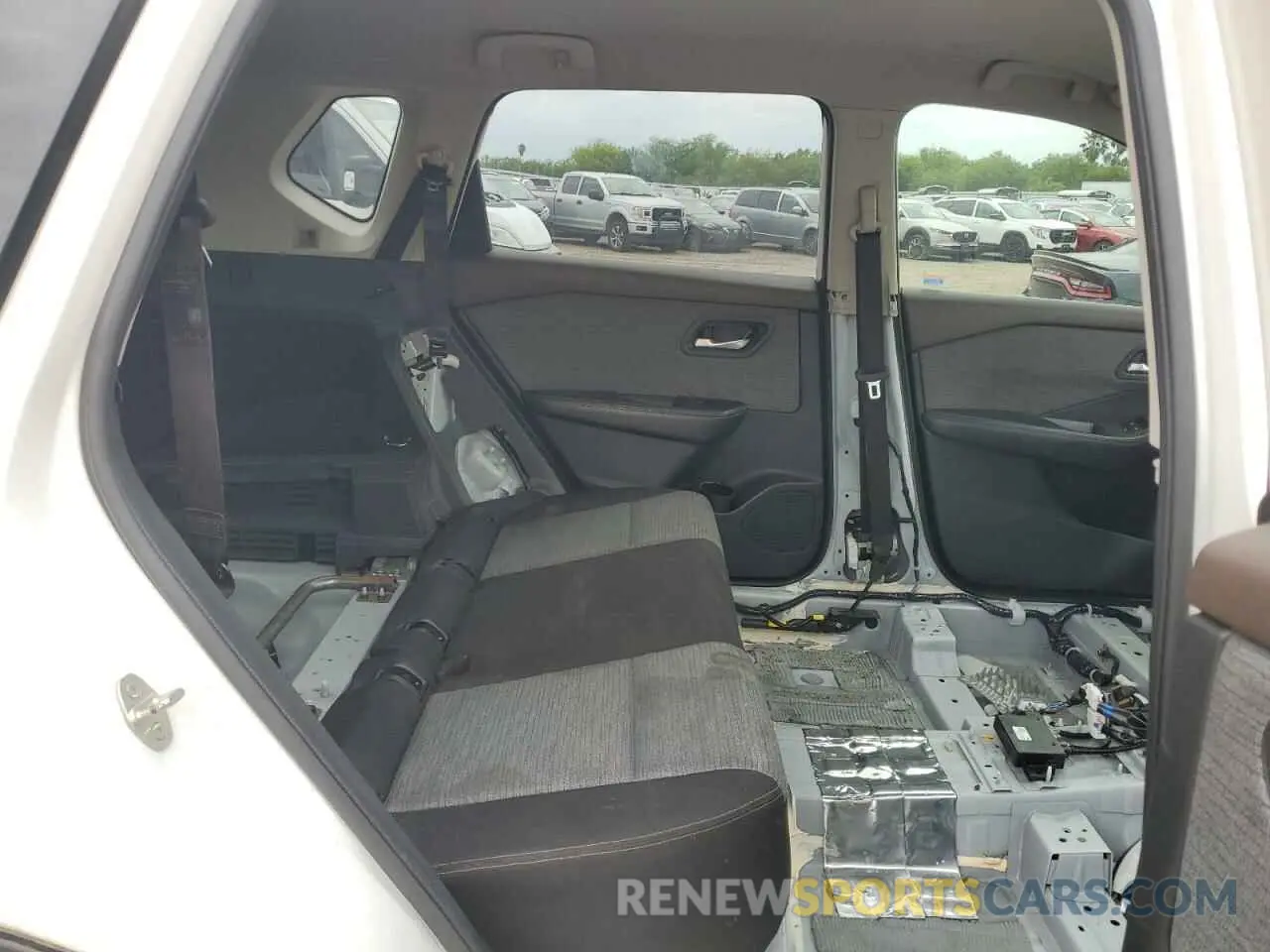 11 Photograph of a damaged car JN8BT3BA7NW043928 NISSAN ROGUE 2022