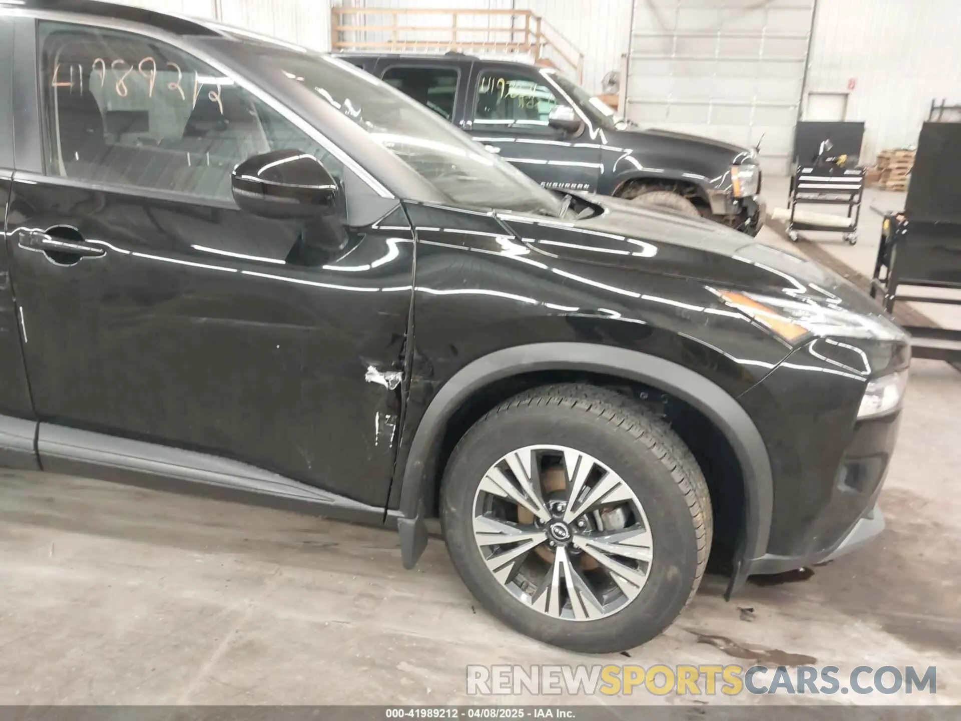 18 Photograph of a damaged car JN8BT3BB4NW333424 NISSAN ROGUE 2022