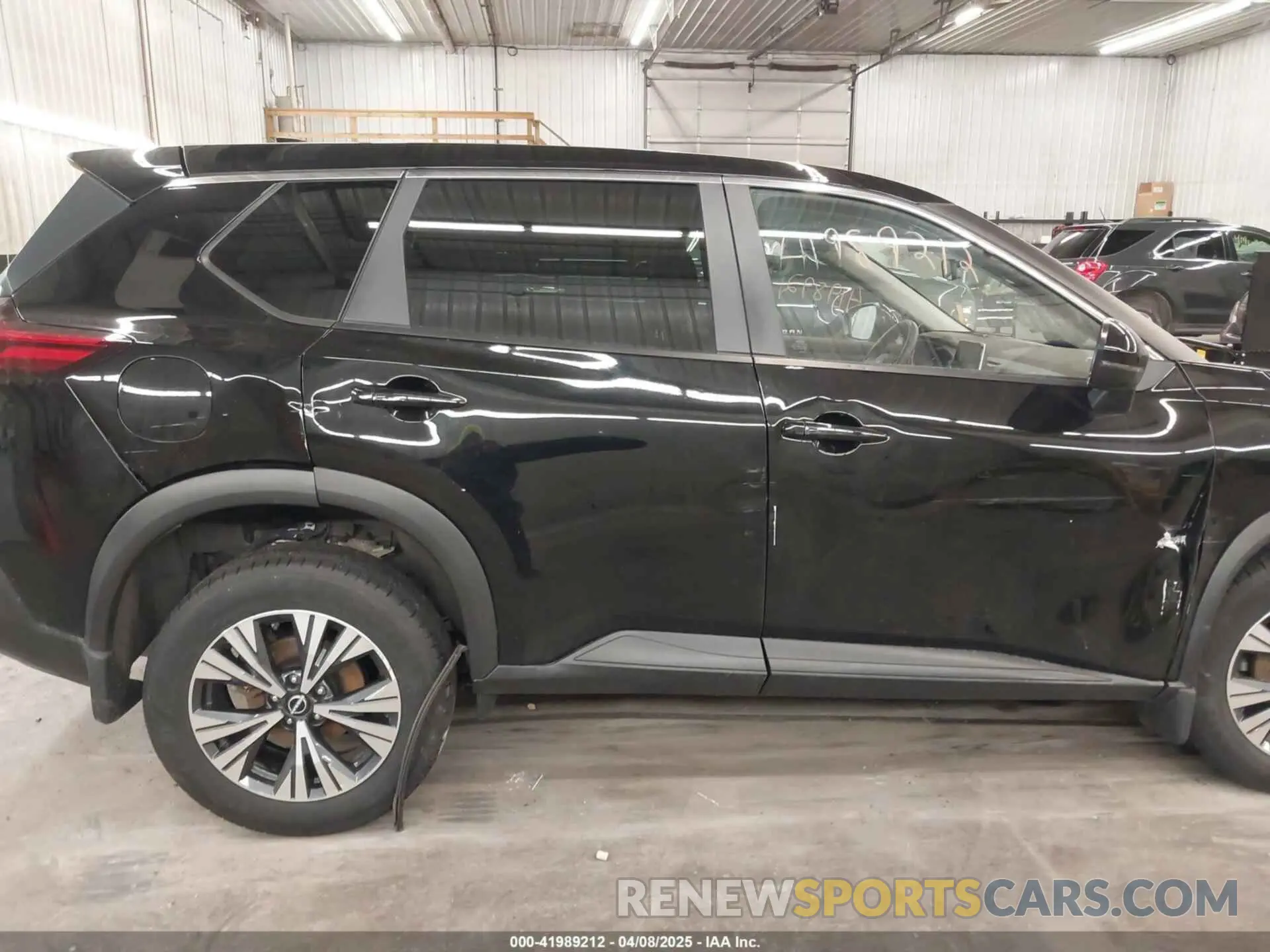 19 Photograph of a damaged car JN8BT3BB4NW333424 NISSAN ROGUE 2022