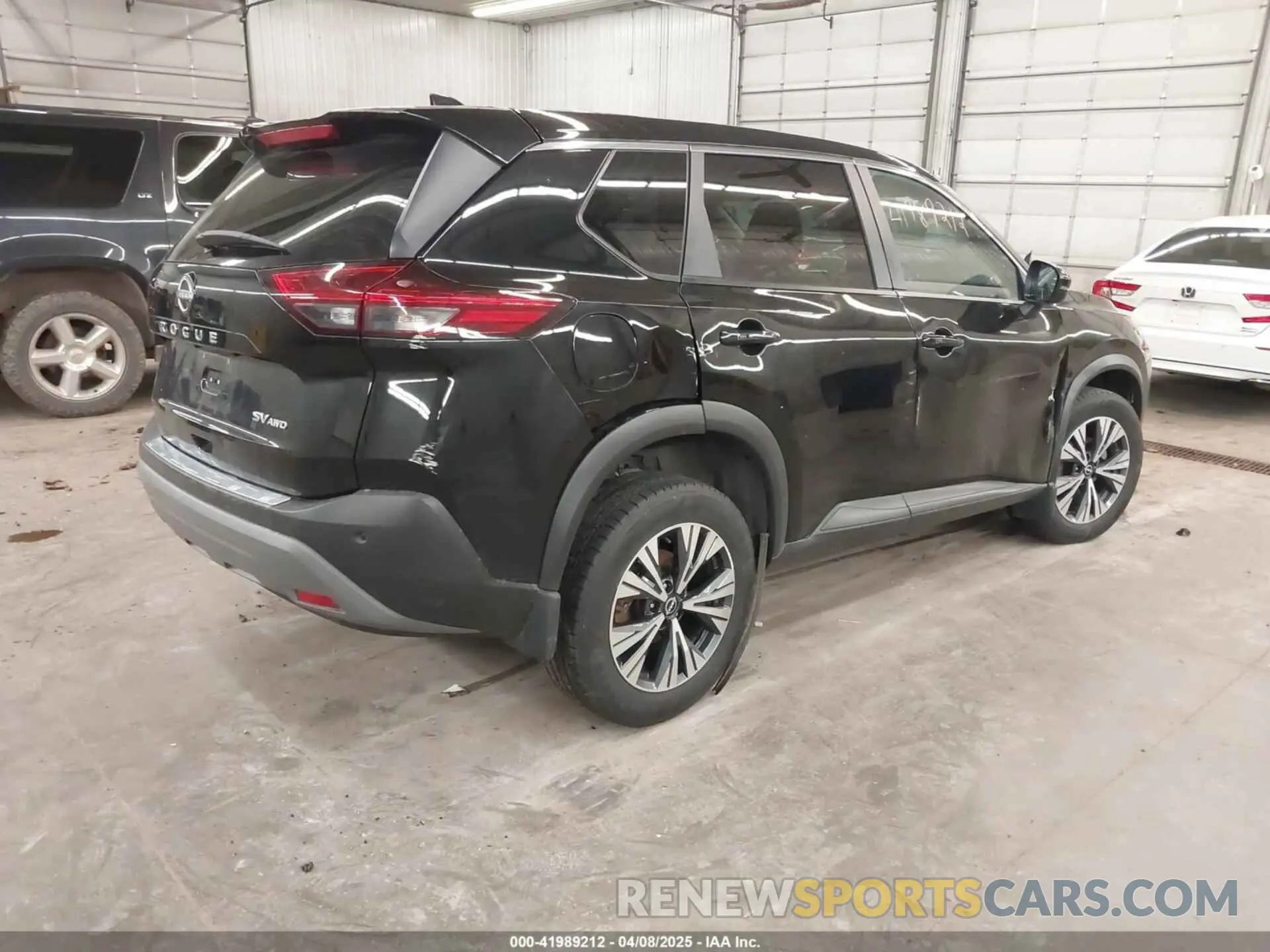 4 Photograph of a damaged car JN8BT3BB4NW333424 NISSAN ROGUE 2022