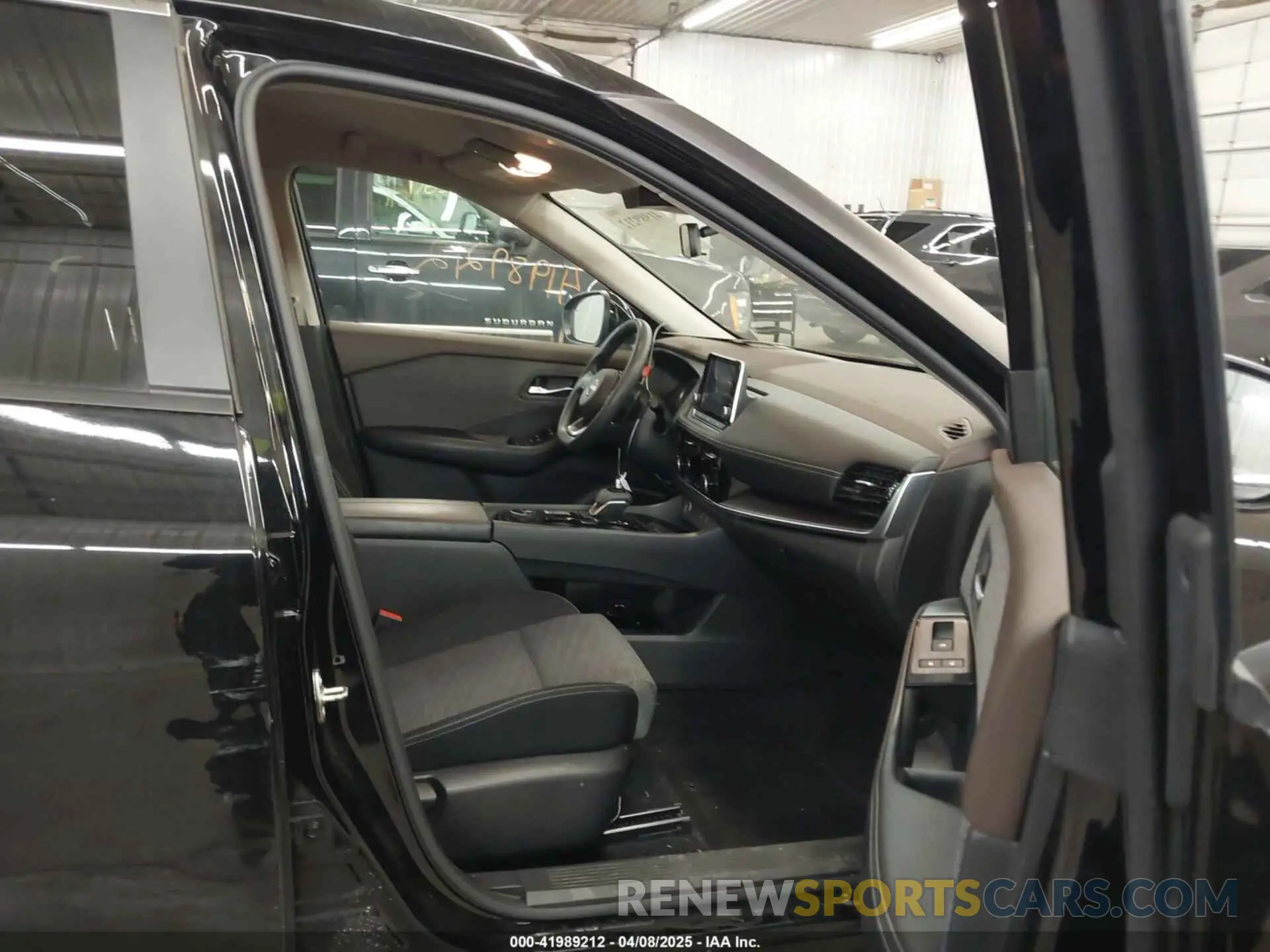 5 Photograph of a damaged car JN8BT3BB4NW333424 NISSAN ROGUE 2022