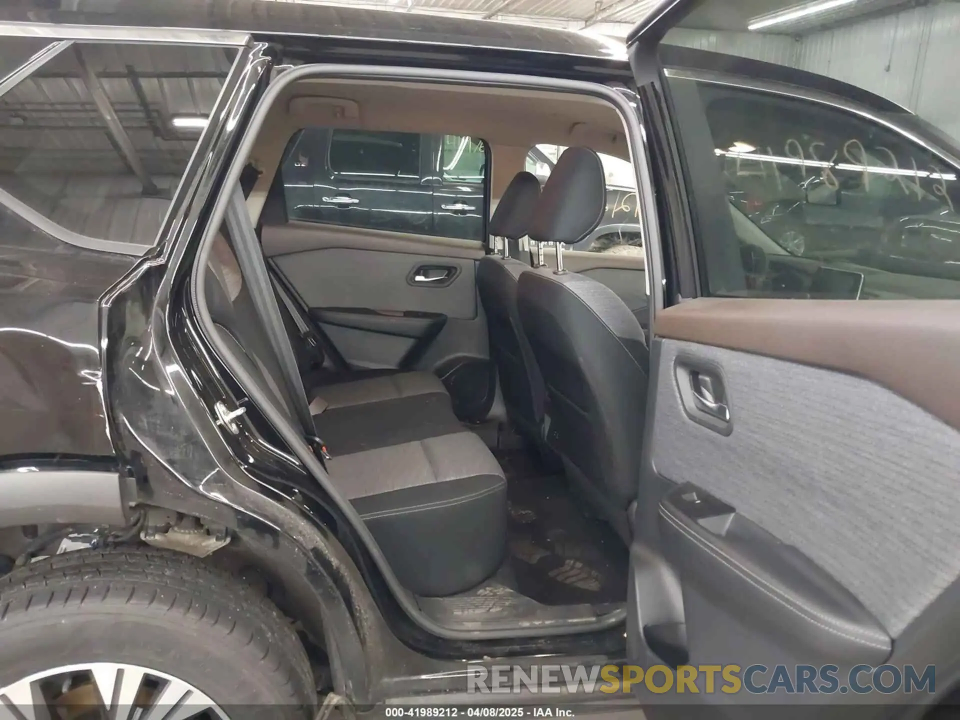 8 Photograph of a damaged car JN8BT3BB4NW333424 NISSAN ROGUE 2022