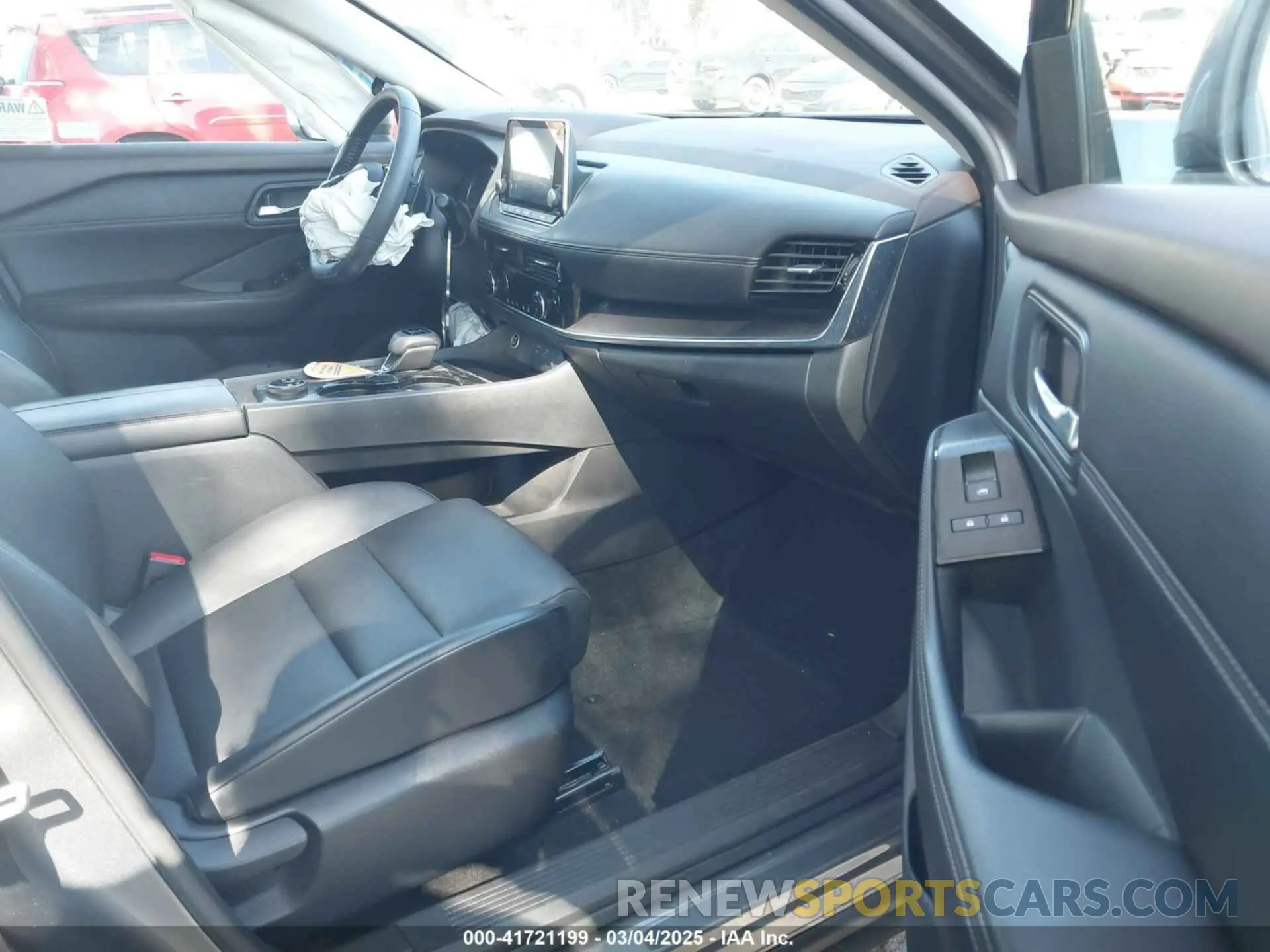 5 Photograph of a damaged car JN8BT3BB6NW332940 NISSAN ROGUE 2022