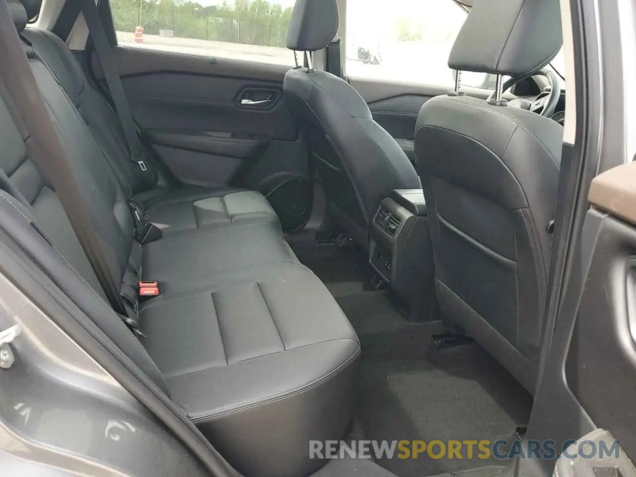 11 Photograph of a damaged car JN8BT3CB4NW332613 NISSAN ROGUE 2022