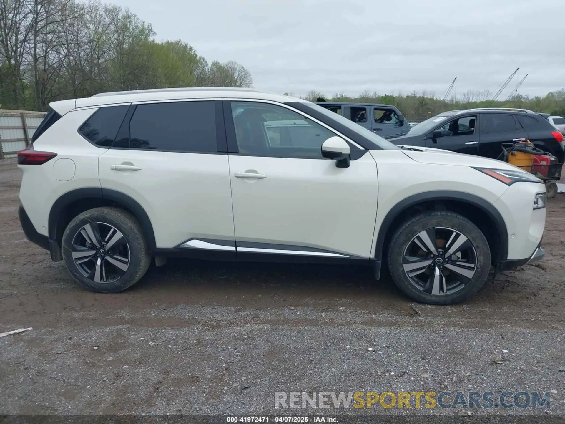 13 Photograph of a damaged car JN8BT3DC3NW118977 NISSAN ROGUE 2022