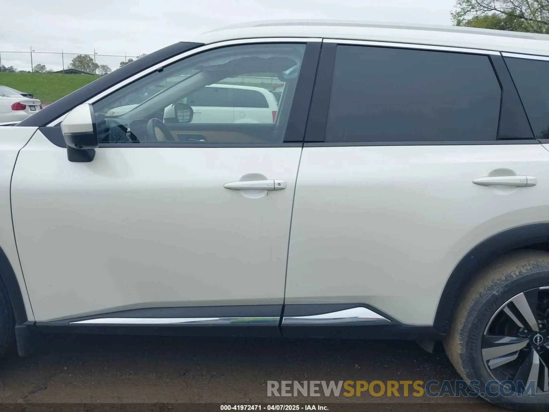 14 Photograph of a damaged car JN8BT3DC3NW118977 NISSAN ROGUE 2022