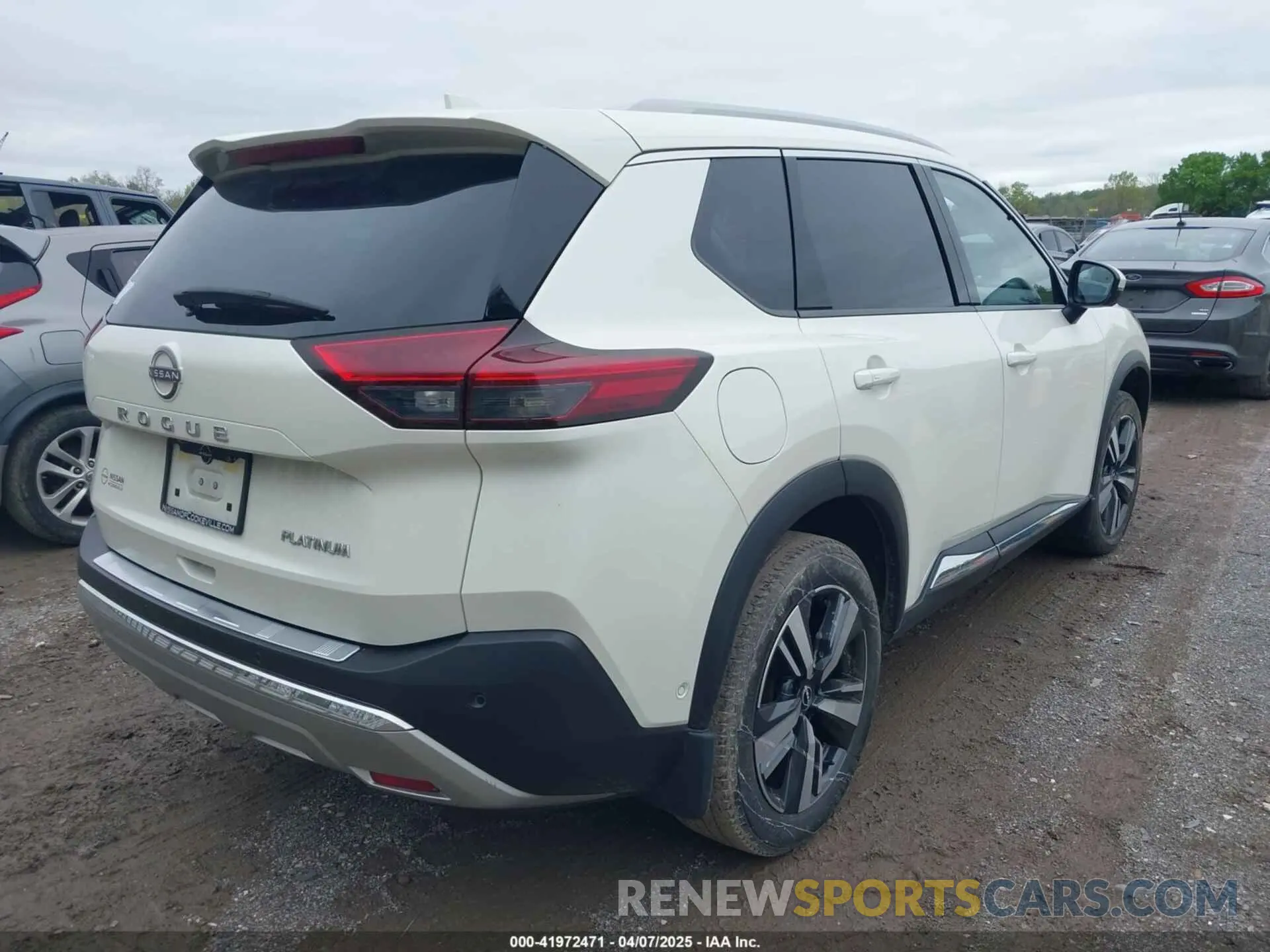 4 Photograph of a damaged car JN8BT3DC3NW118977 NISSAN ROGUE 2022
