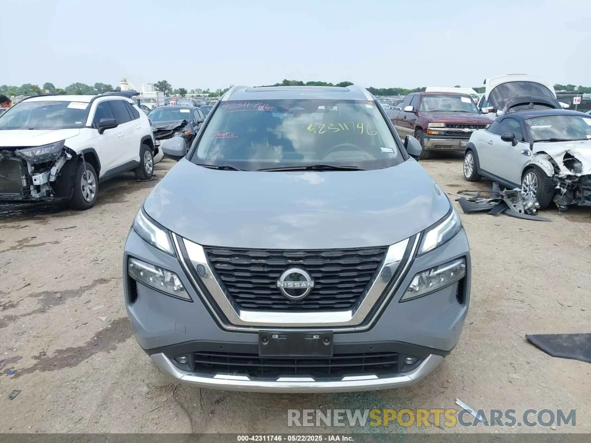 12 Photograph of a damaged car JN8BT3DC7NW119193 NISSAN ROGUE 2022