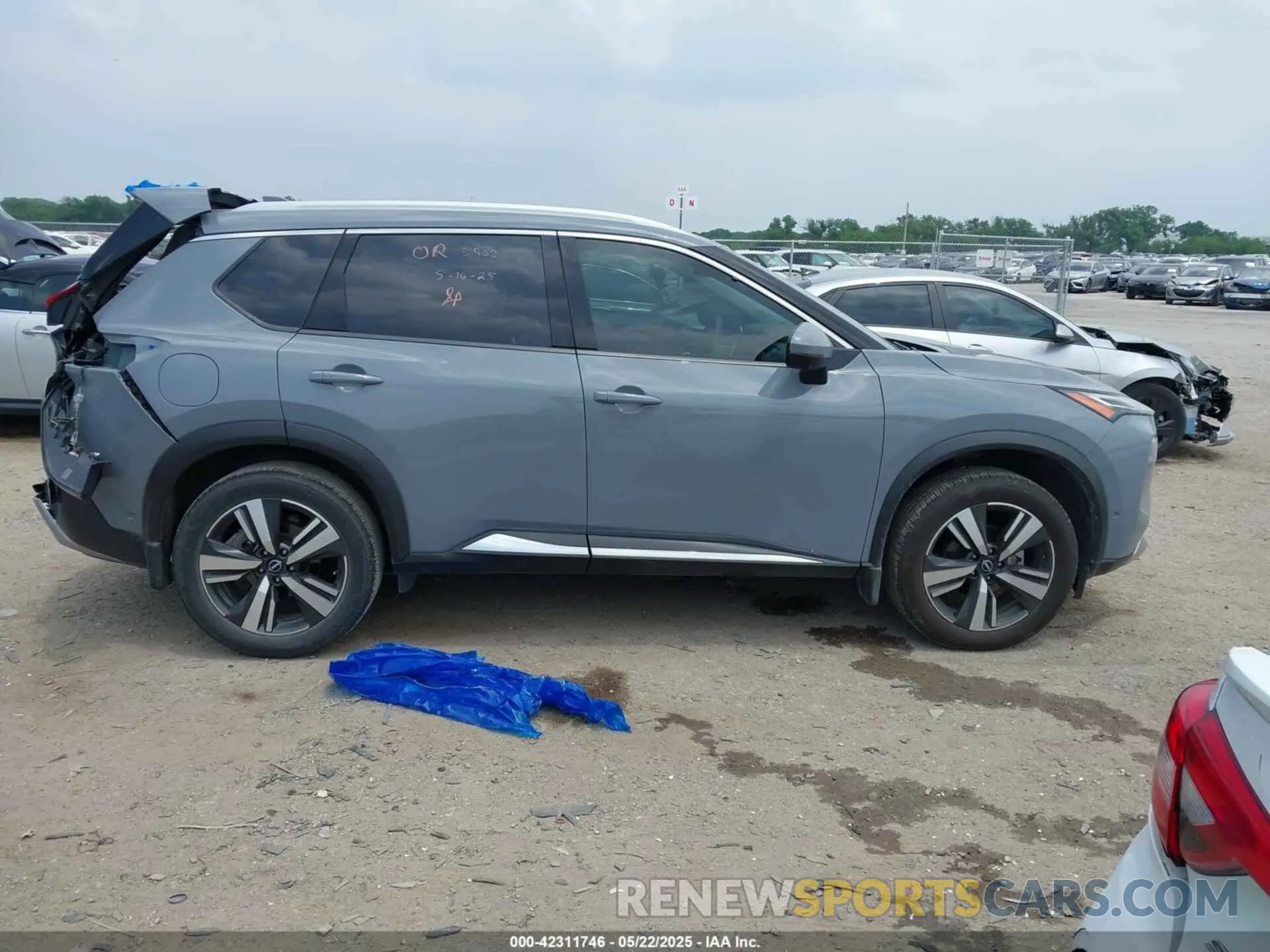 13 Photograph of a damaged car JN8BT3DC7NW119193 NISSAN ROGUE 2022