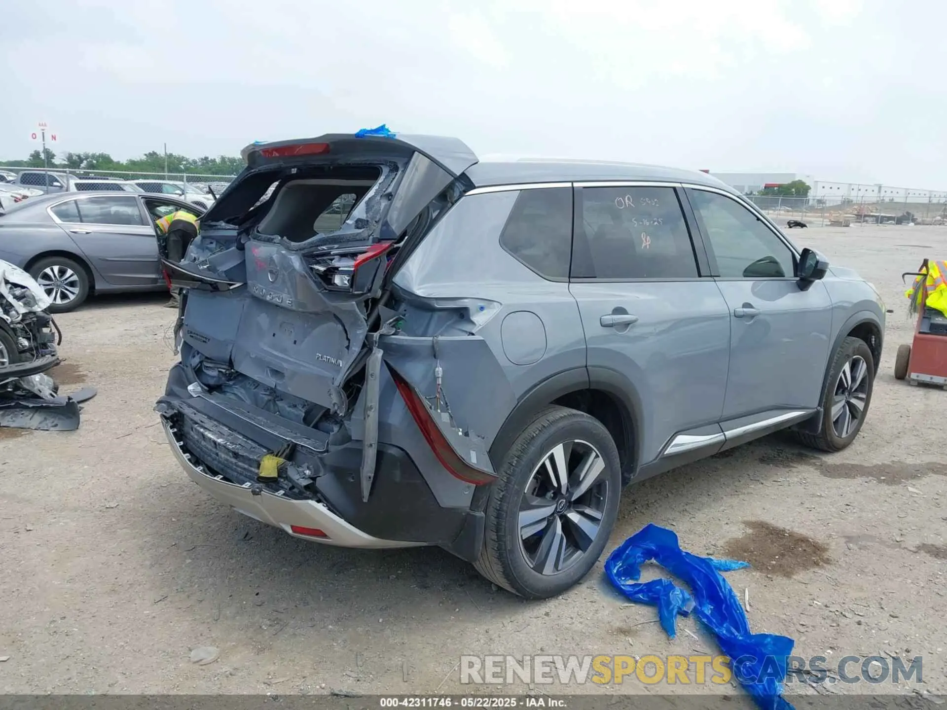 4 Photograph of a damaged car JN8BT3DC7NW119193 NISSAN ROGUE 2022
