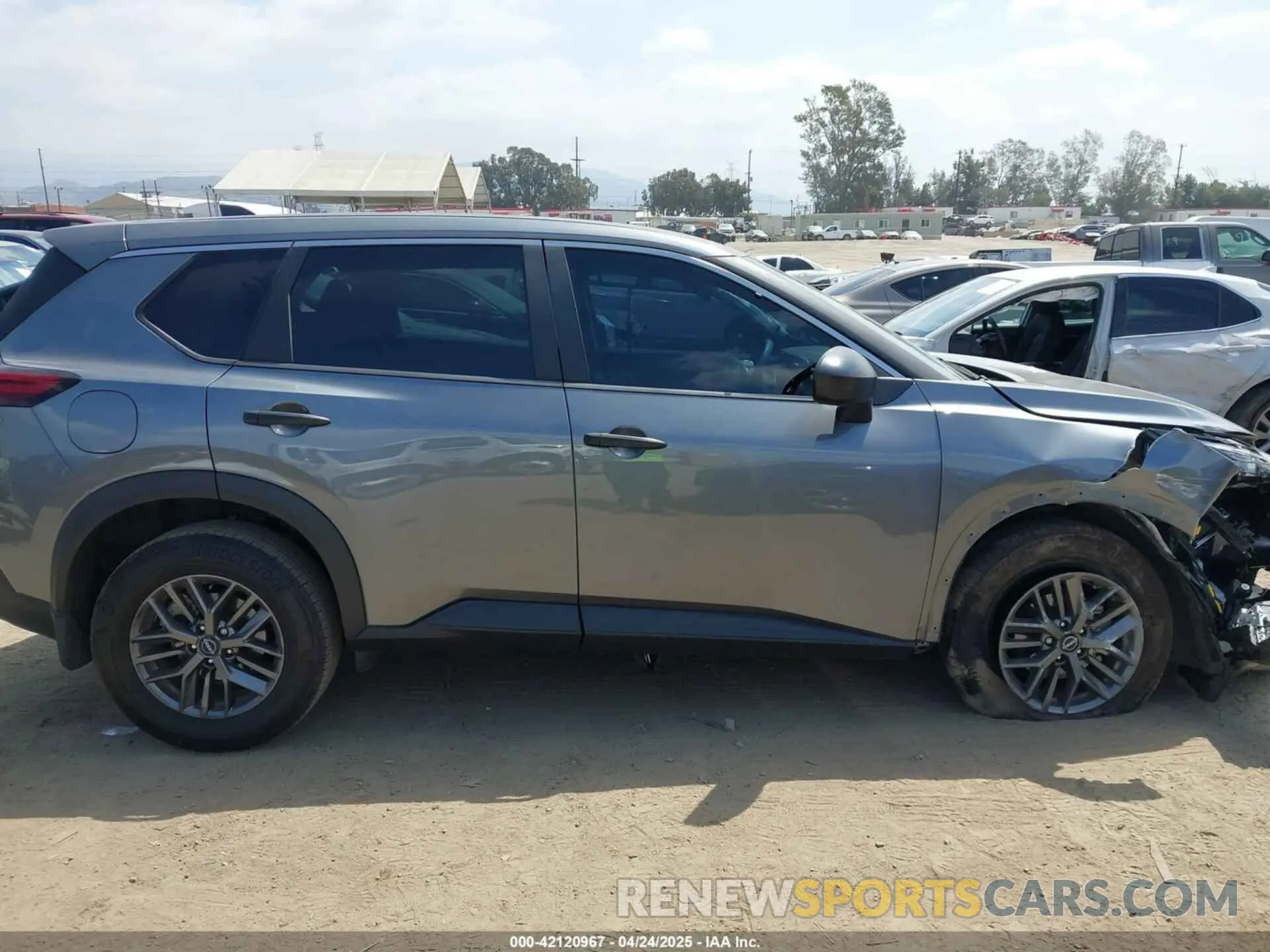 13 Photograph of a damaged car 5N1BT3AA0PC883028 NISSAN ROGUE 2023